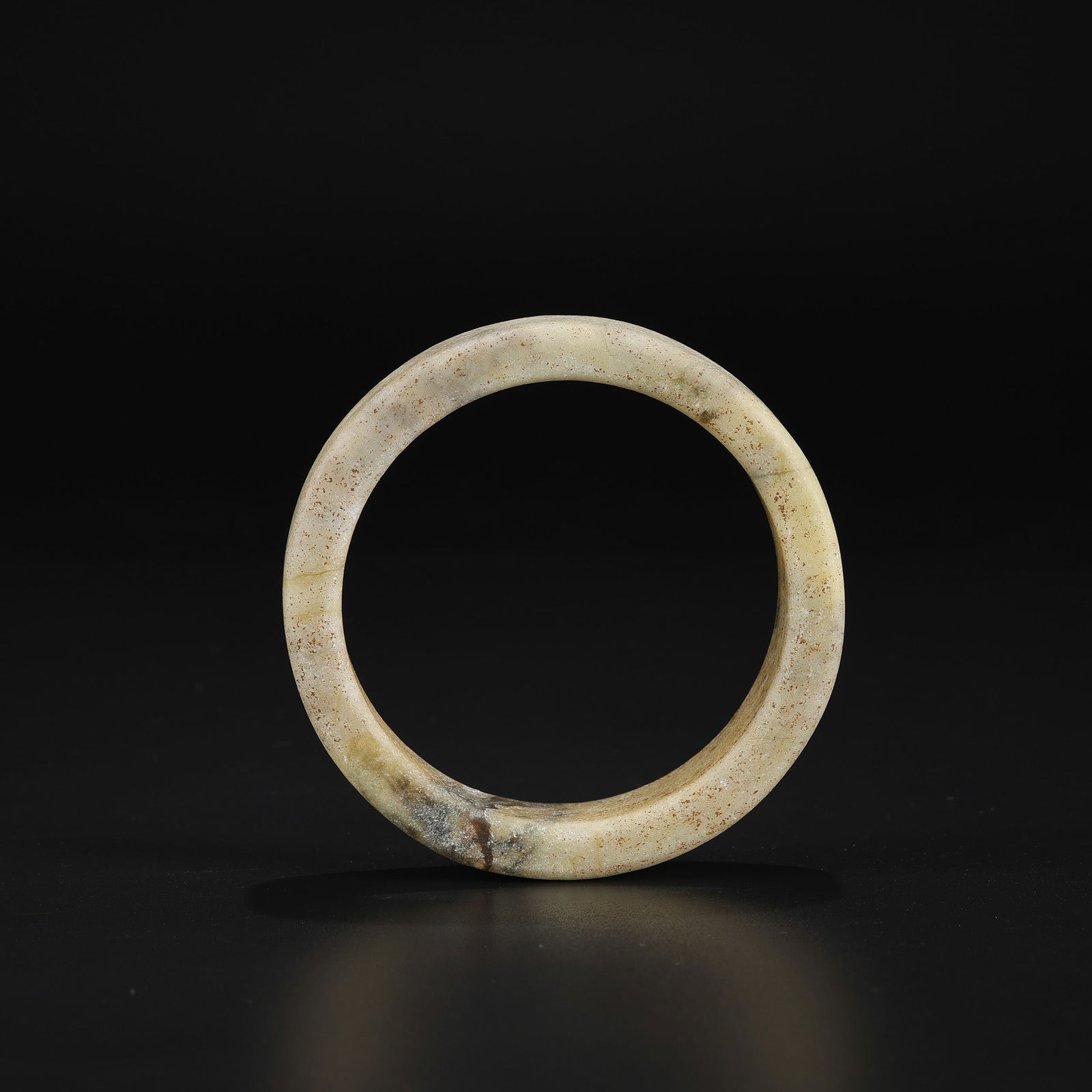 Ancient Chinese Neolithic Jade Bangle: Ancient Chinese Neolithic Jade Bangle. Weight: 98gram