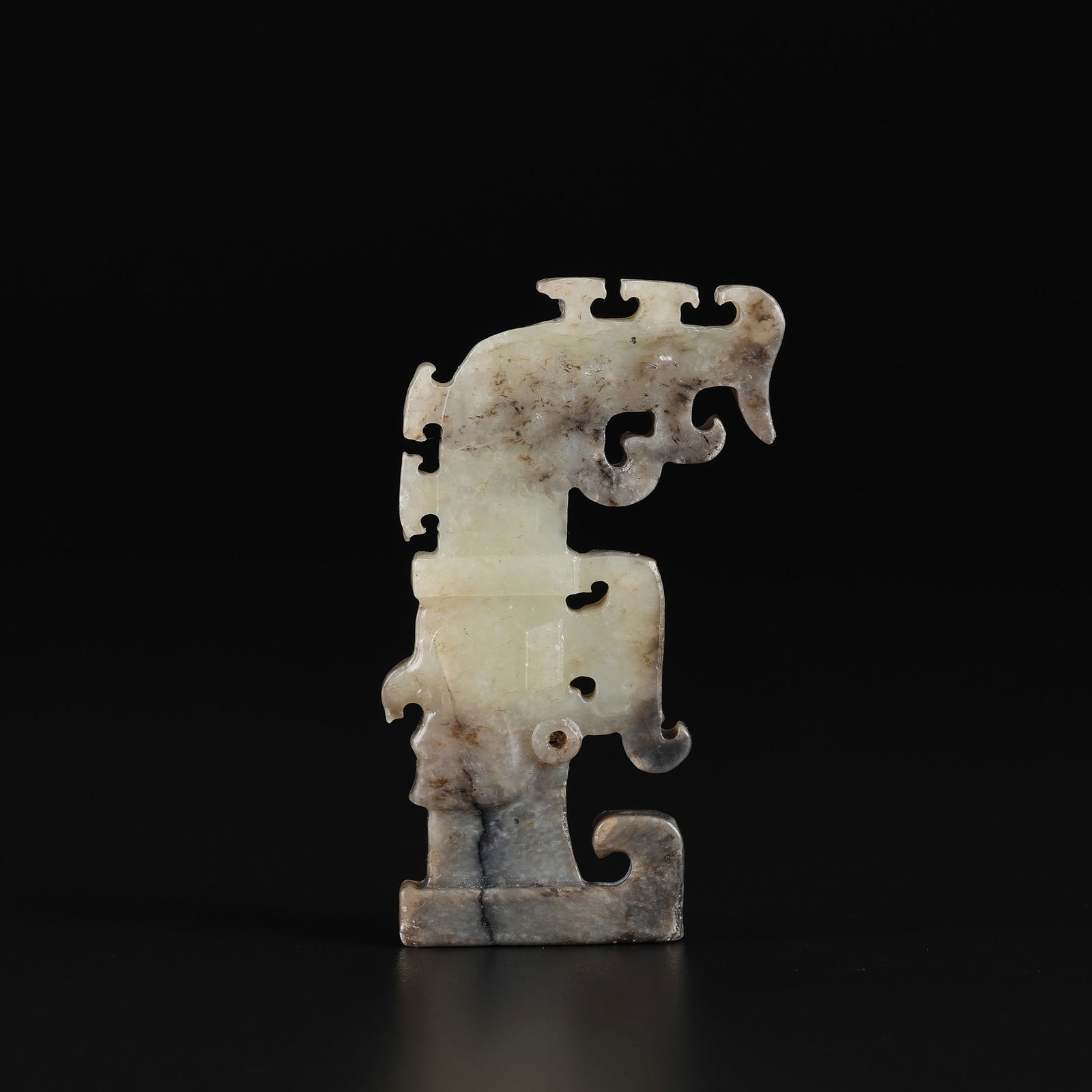 Western Zhou Dynasty Chinese Archaic Jade Pendant: Western Zhou Dynasty Chinese Archaic Jade Pendant. Size Detail: 4 x 7.2cm Weight: 30gram