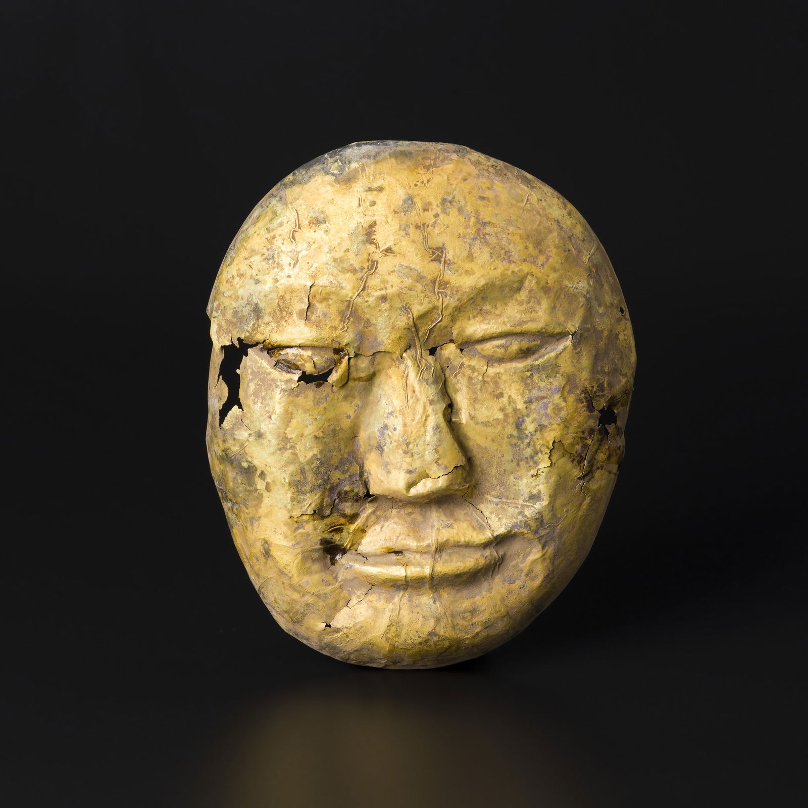 Ancient Bactrian Gold Mask: Ancient Bactrian Gold Mask Gold Test Report Listed In Photos Size Detail: 13 x 15.5cm Weight: 26gram