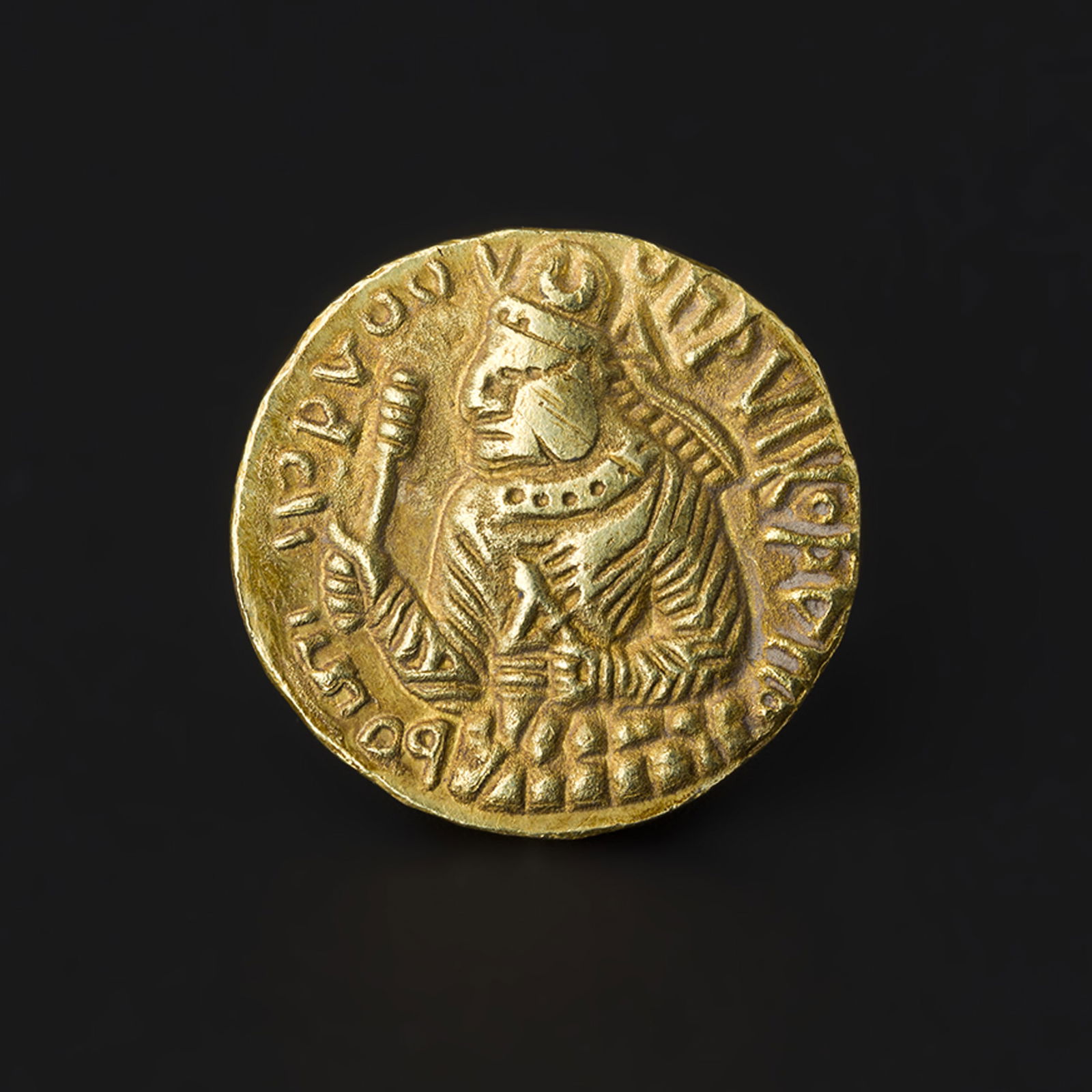 Kushans. Huvishka I. Indo -Greek Gold Coin: Kushans. Huvishka I. Indo -Greek Gold Coin Size Detail: 2cm Weight: 8gram