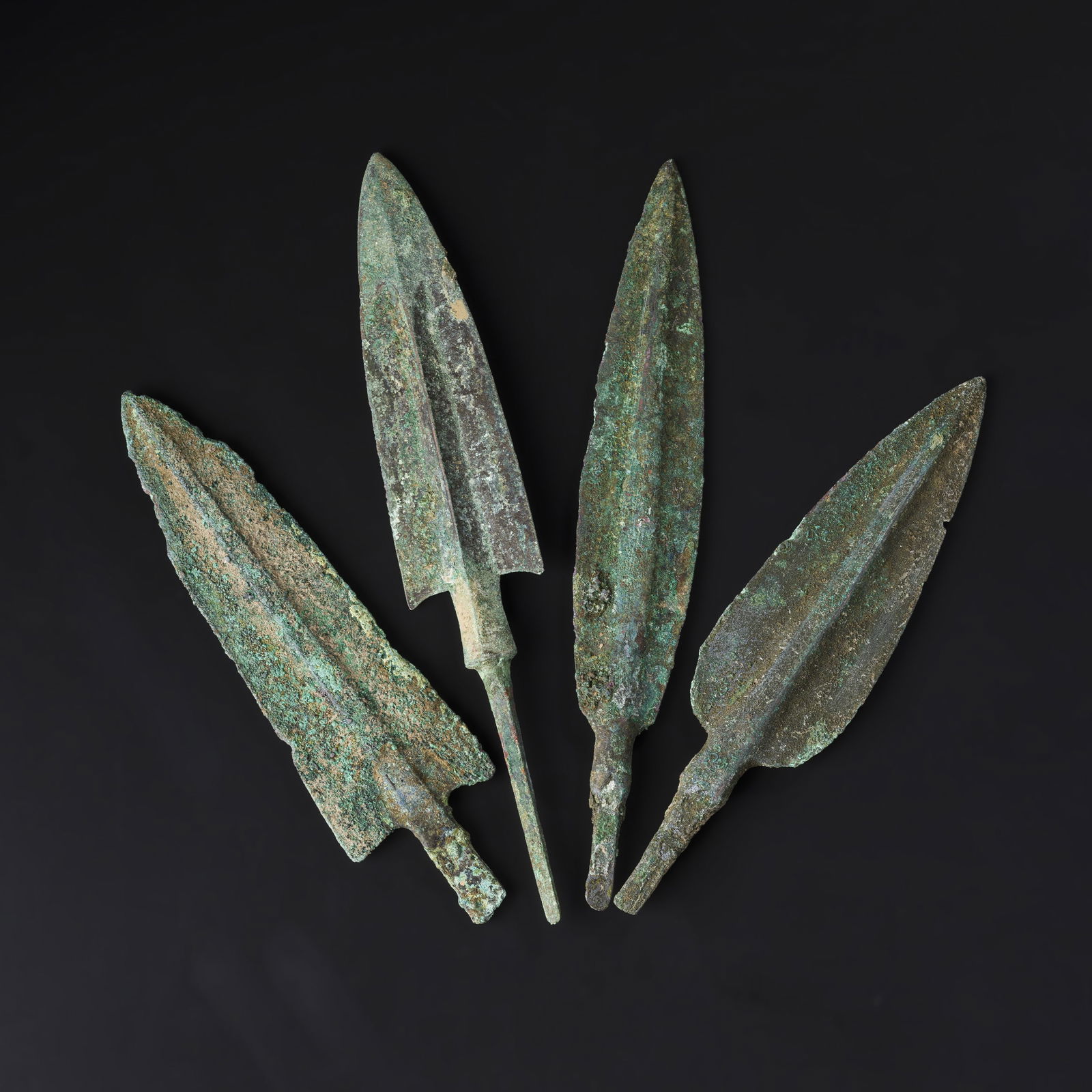 Collection of Ancient Indo Roman Greek Bronze Arrowheads: Collection of Ancient Indo Roman Greek Bronze Arrowheads Total Weight: 146gram