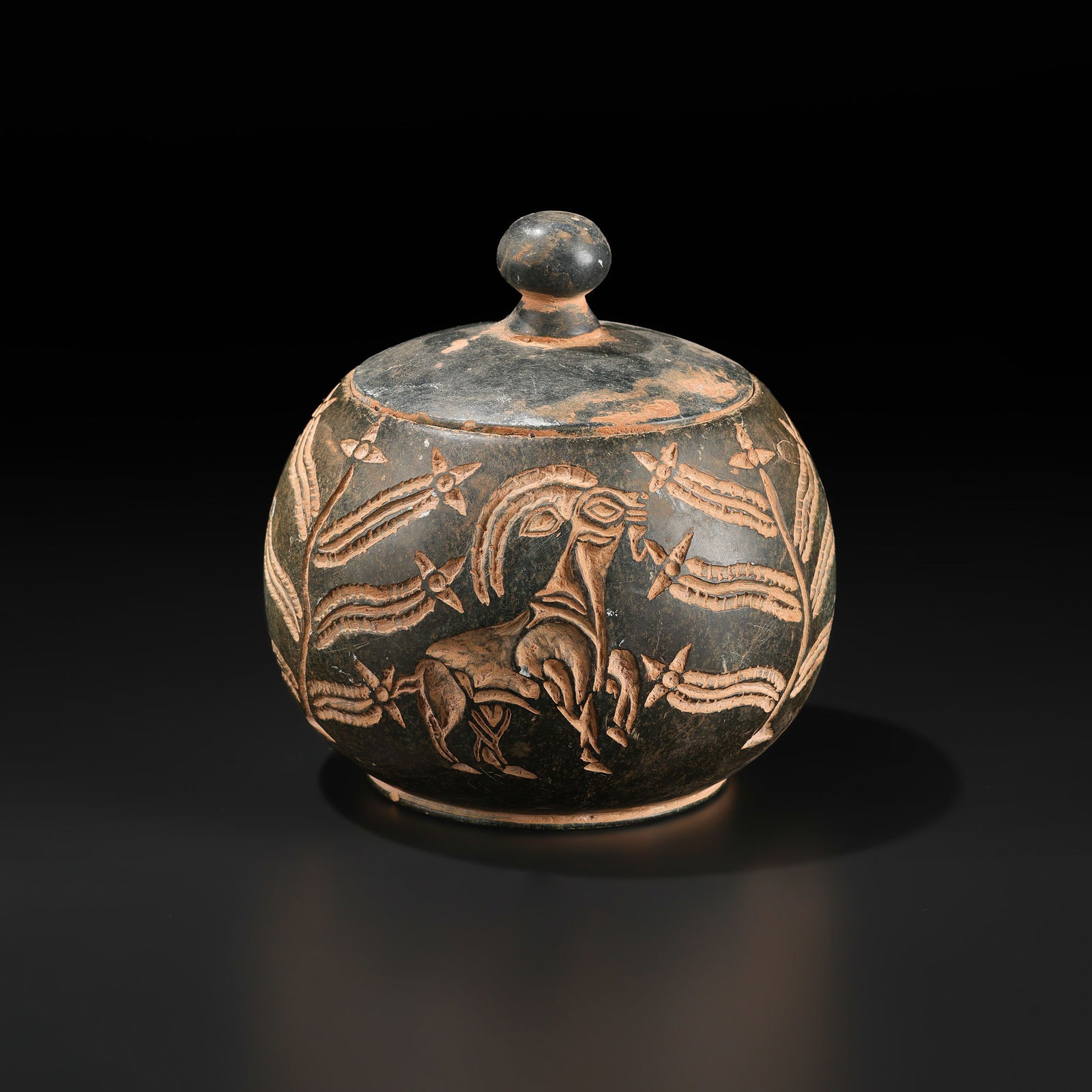 Ancient Near Eastern Greek Old Intercultural Chlorite Carved Pyxis: Ancient Near Eastern Greek Old Intercultural Chlorite Carved Pyxis Size Detail: 12 x 13cm Weight: 1kg