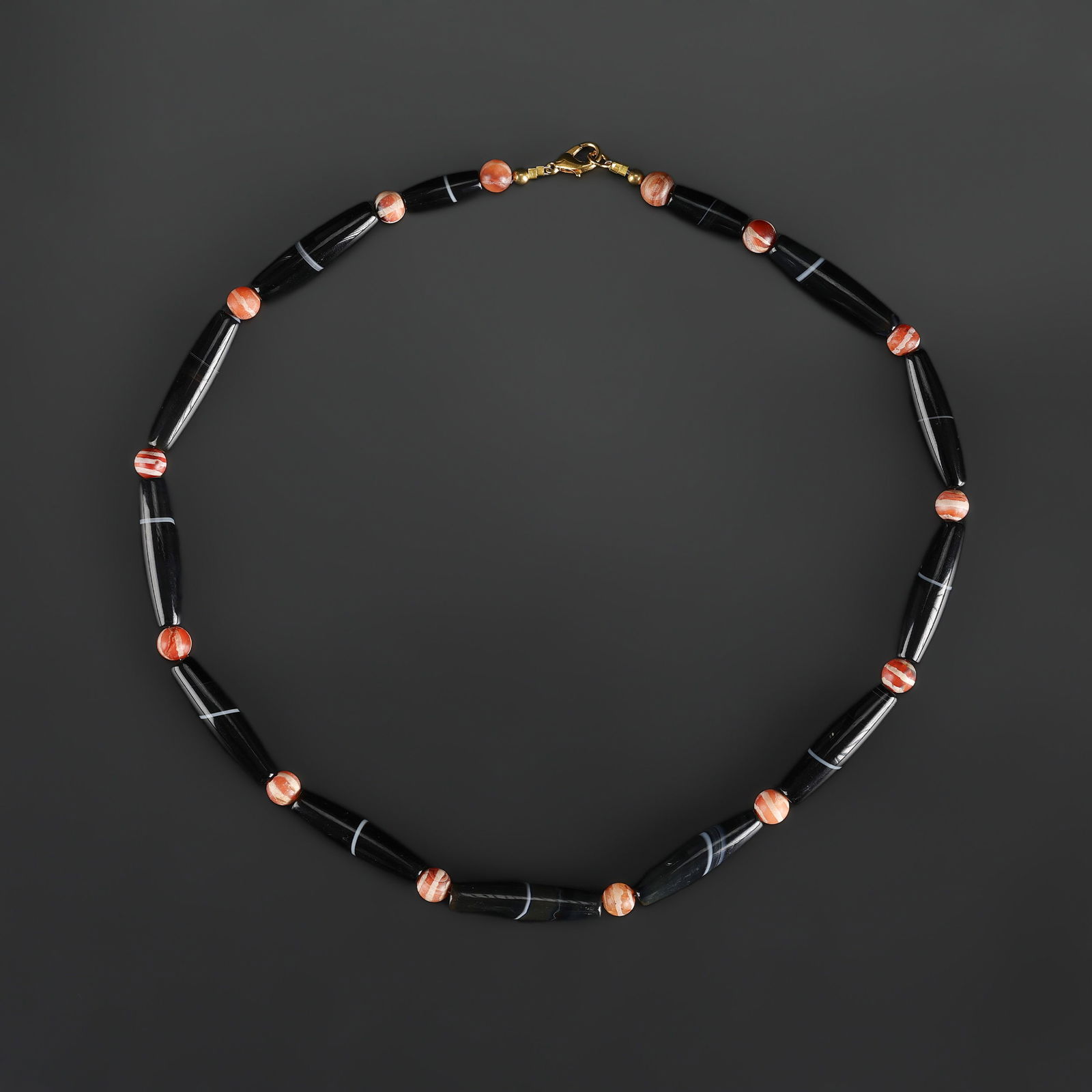 Old Mixed Banded Agate and White Shell Beads Necklace: Old Mixed Banded Agate and White Shell Beads Necklace Length: 19in Total Weight: 54gram