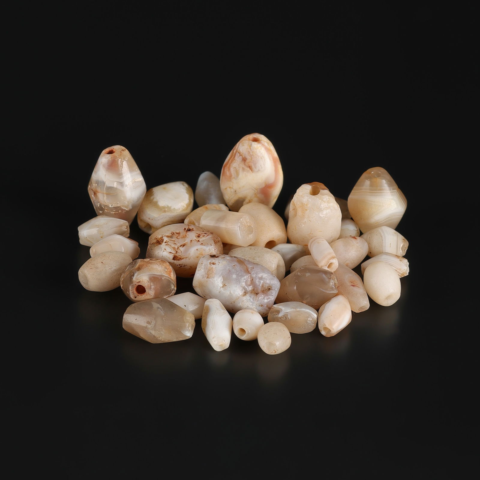 Collection Of Ancient Agate Beads Lot: Collection Of Ancient Agate Beads Lot Total Weight: 80gram