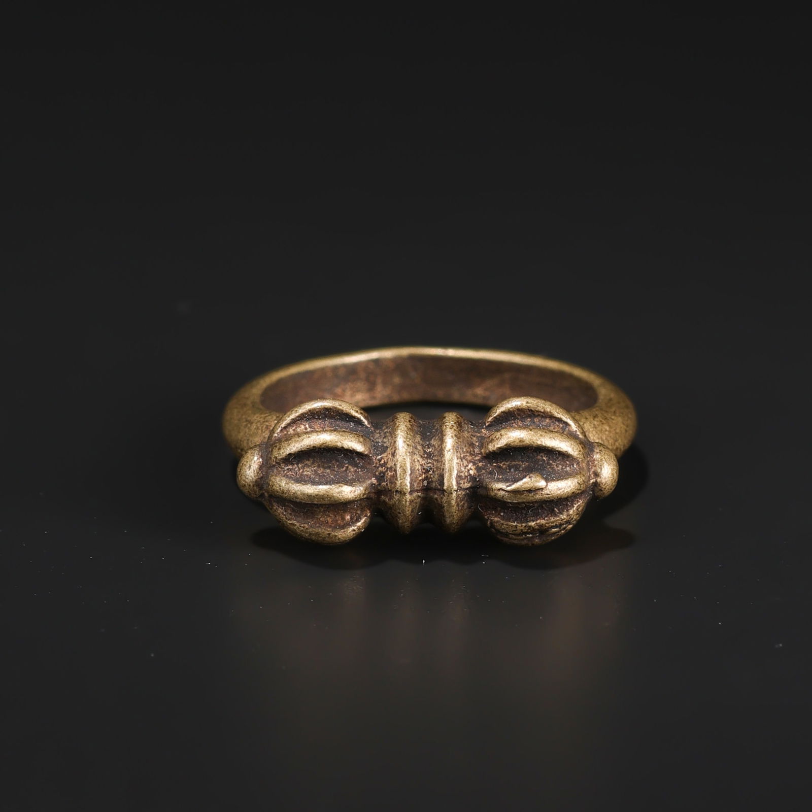 Antique Tibetan Bronze Vajra Dorje Amulet Ring (1 of 5)