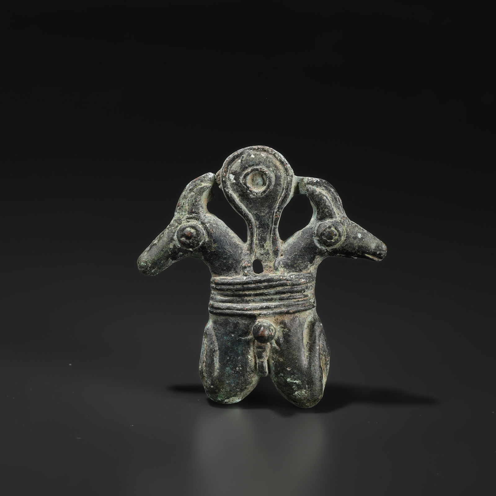 Rare Ancient Roman Bronze Cloth Decorated Ornament Belt Buckle (1 of 4)