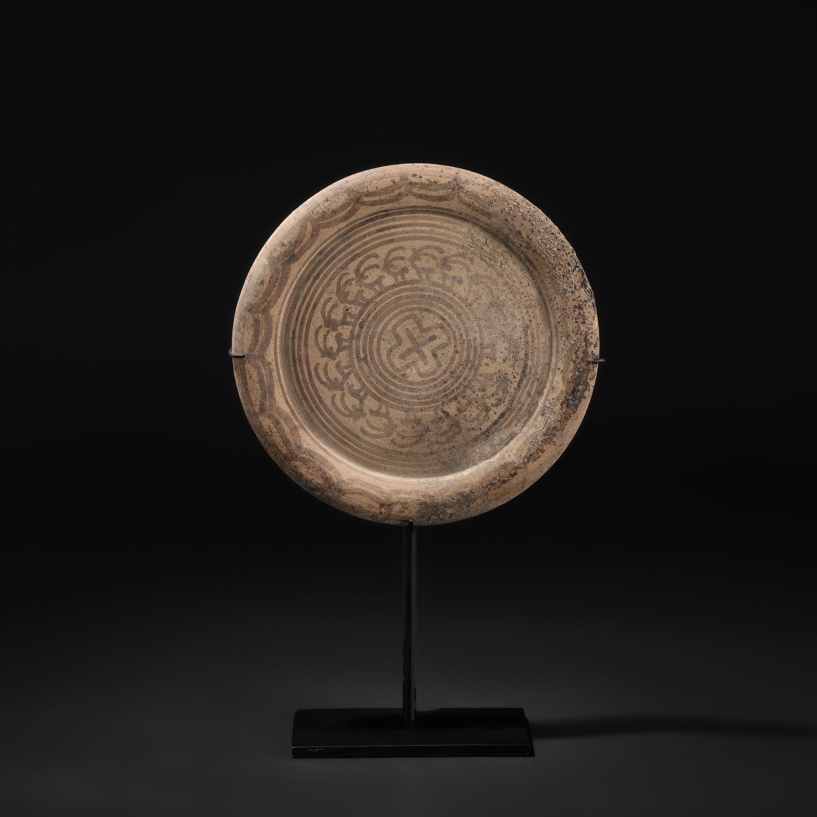 Ancient Old Indus Valley Terracotta Tray: Ancient Old Indus Valley Terracotta Tray Size Detail: Ø17cm Weight: 360gram