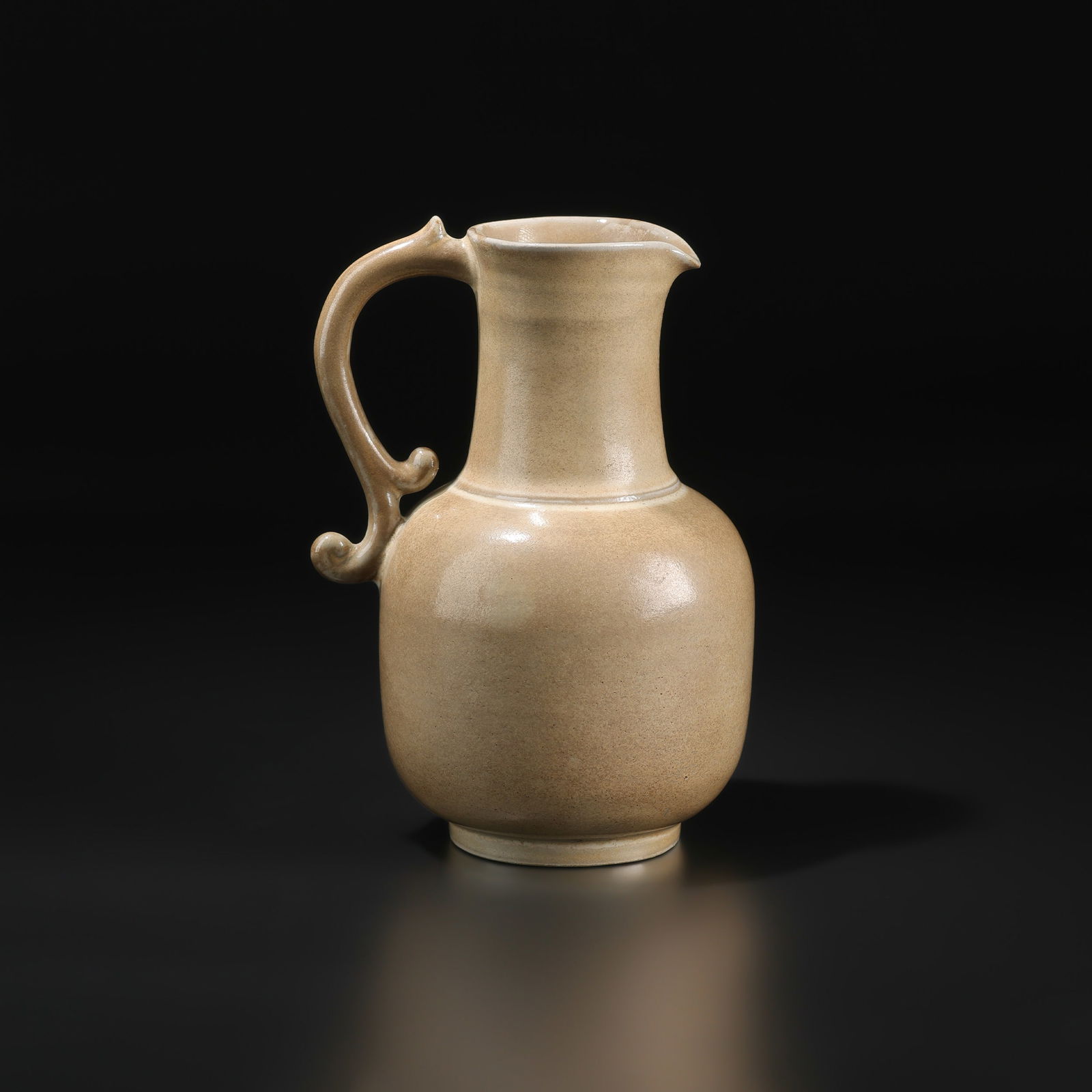 Old Chinese Qing Dynasty Porcelian Jar (1 of 5)