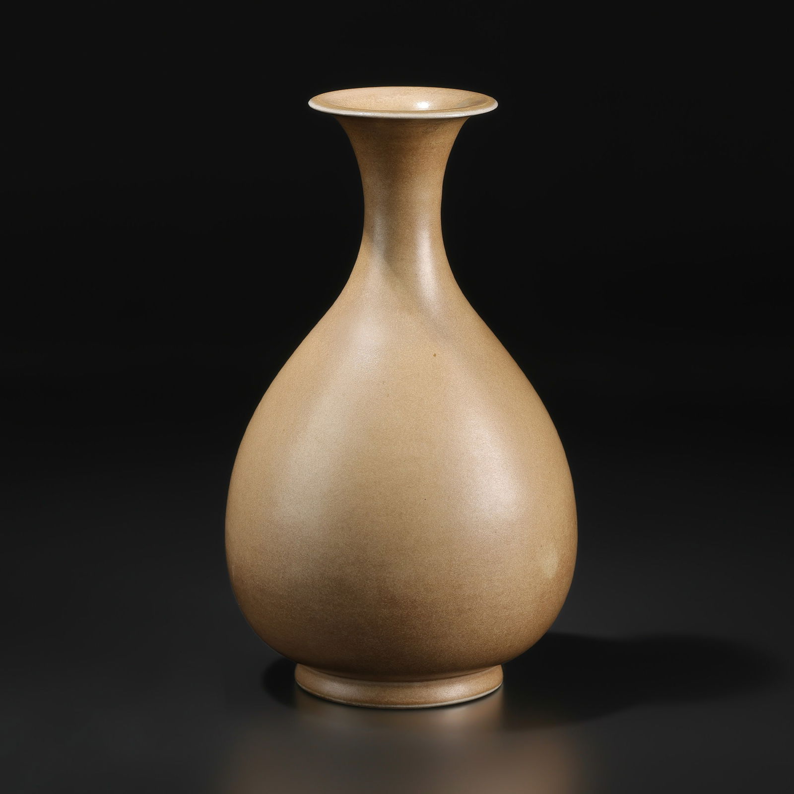 Old Chinese Song Dynasty Porcelian Vase (1 of 5)