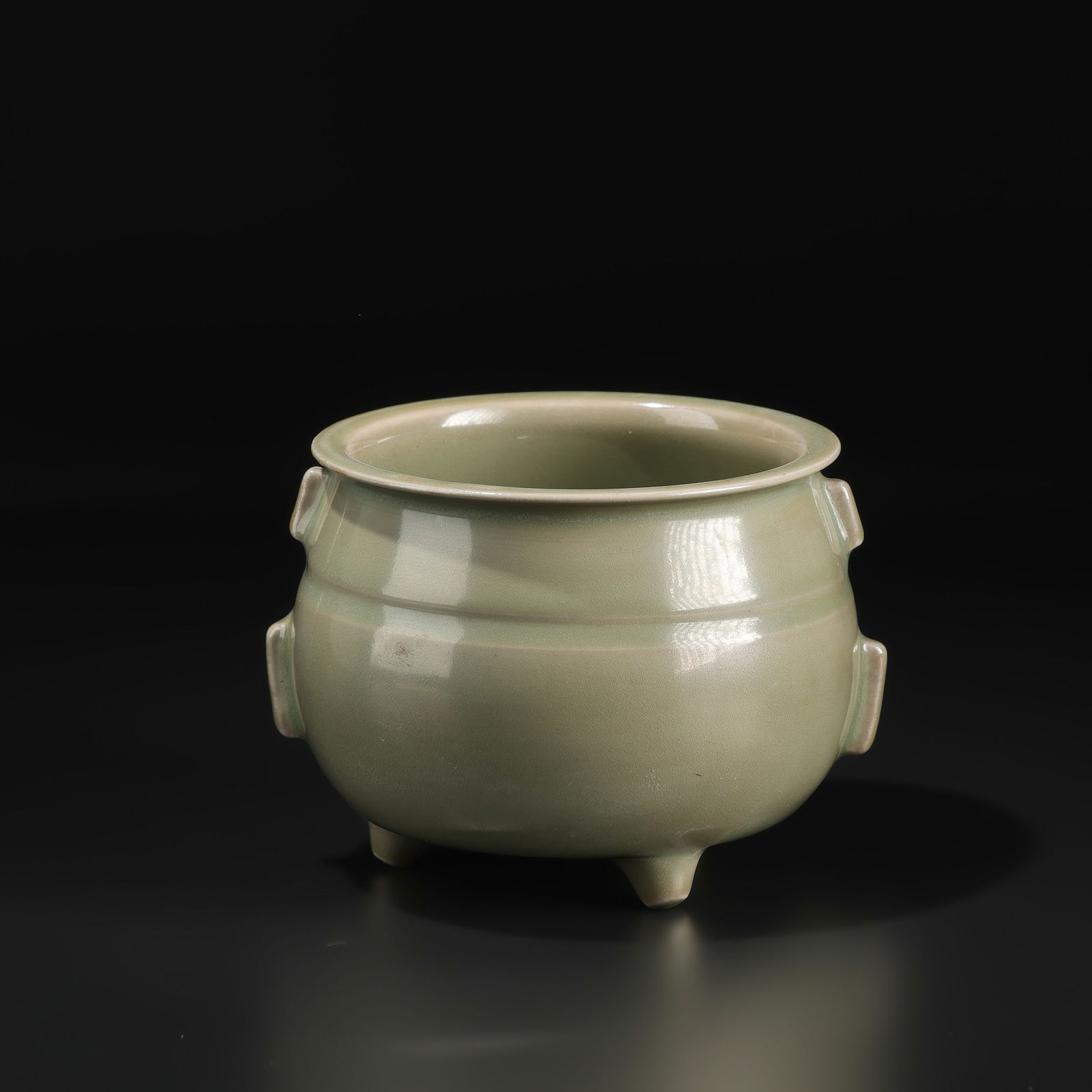 Old Chinese Song Dynasty Porcelian Tripod Censer (1 of 5)