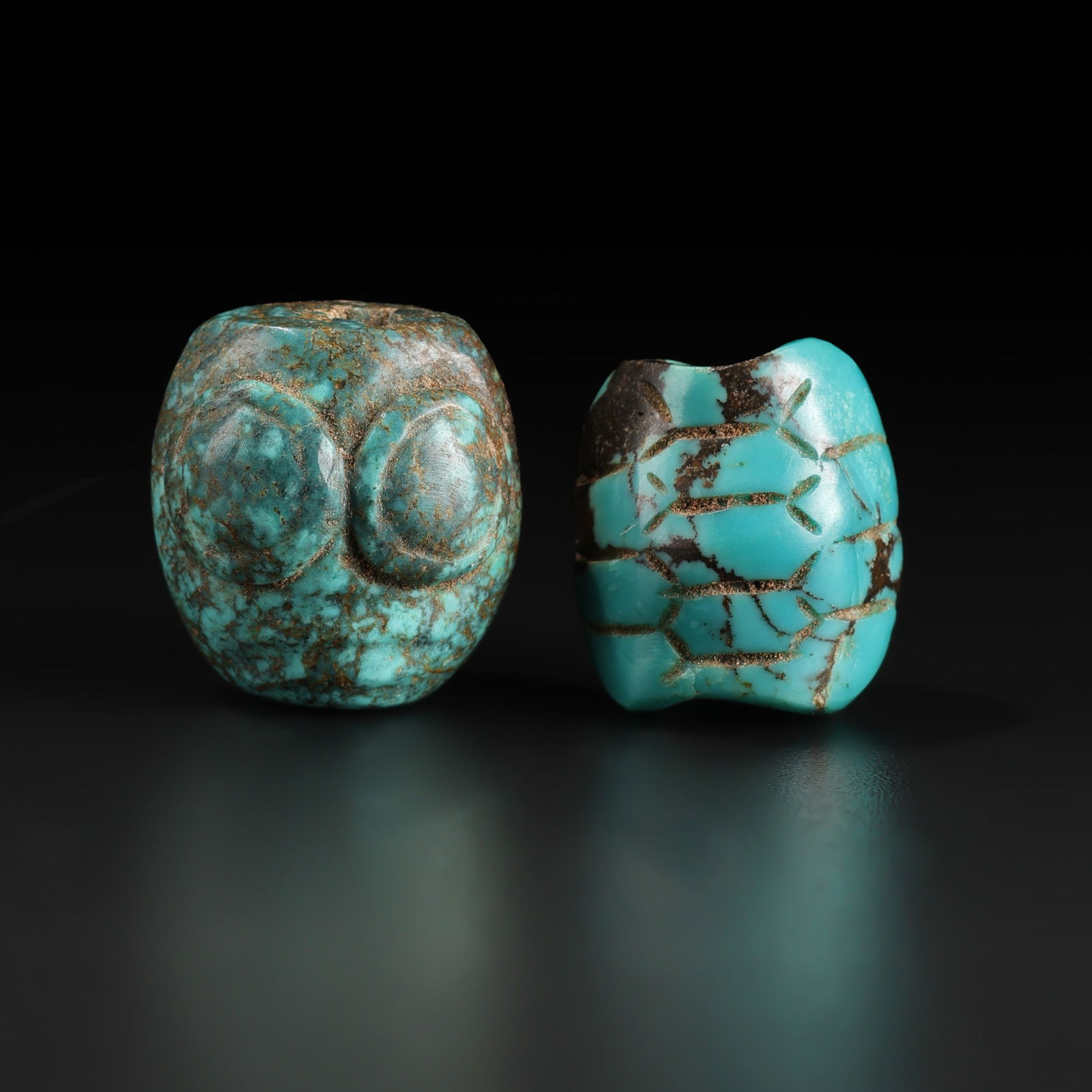 Lot of 2 Chinese Hongshan Culture Turquoise Carved Bead Pendants (1 of 4)