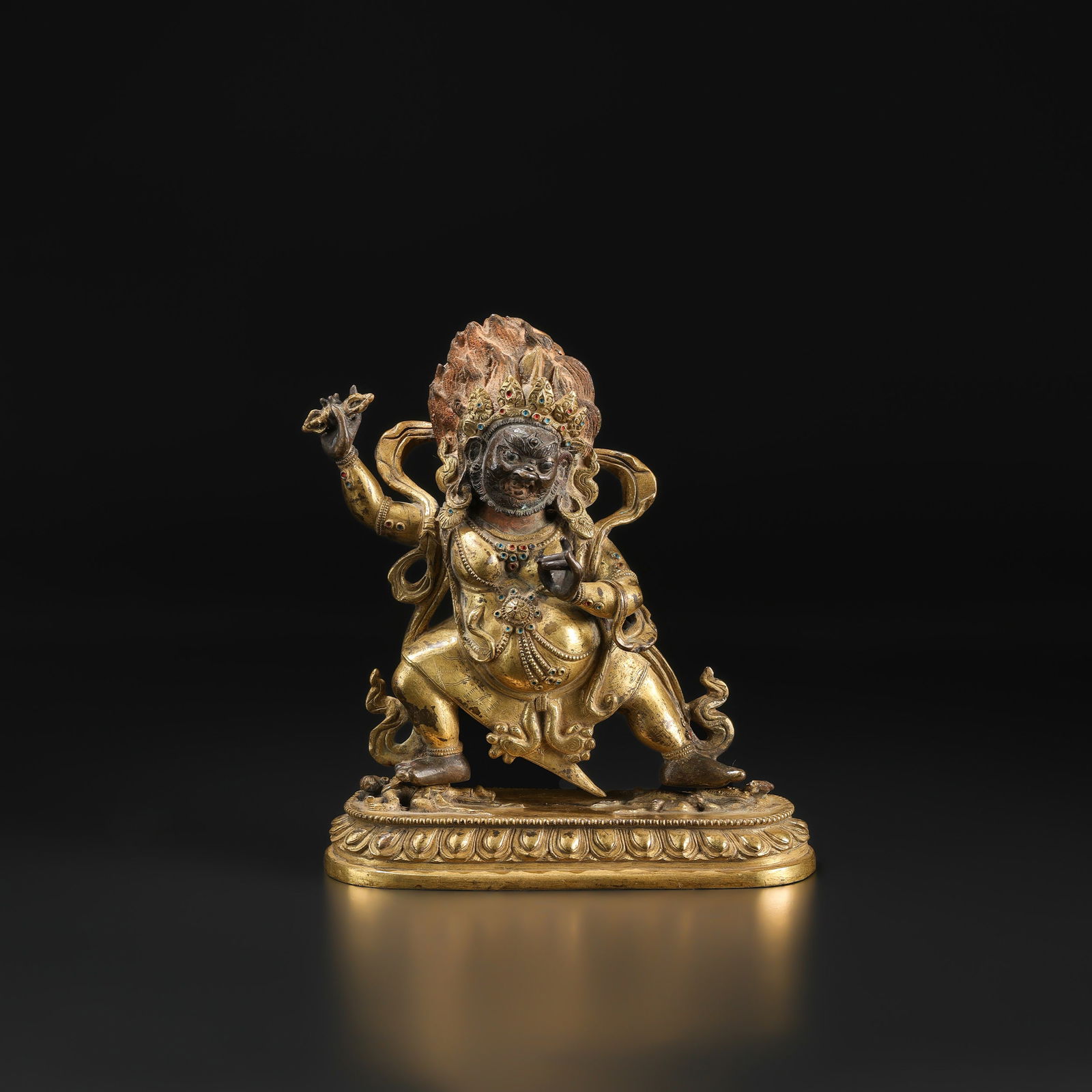 Ancient Tibet Buddhism Bronze Gilt Stand Lotus Mahakala Wrathful Deity Statue: Ancient Tibet Buddhism Bronze Gilt Stand Lotus Mahakala Wrathful Deity Statue Size Detail: 18.5 x 15cm Weight: 1.8kg