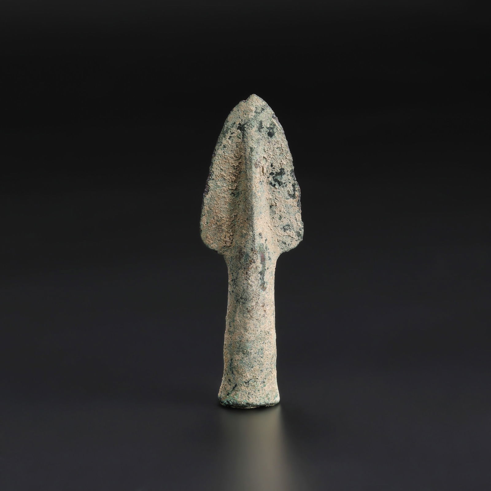 Roman Bronze Spearhead: Roman Bronze Spearhead Size Details: 3.2 x 10cm Total Weight: 55gram