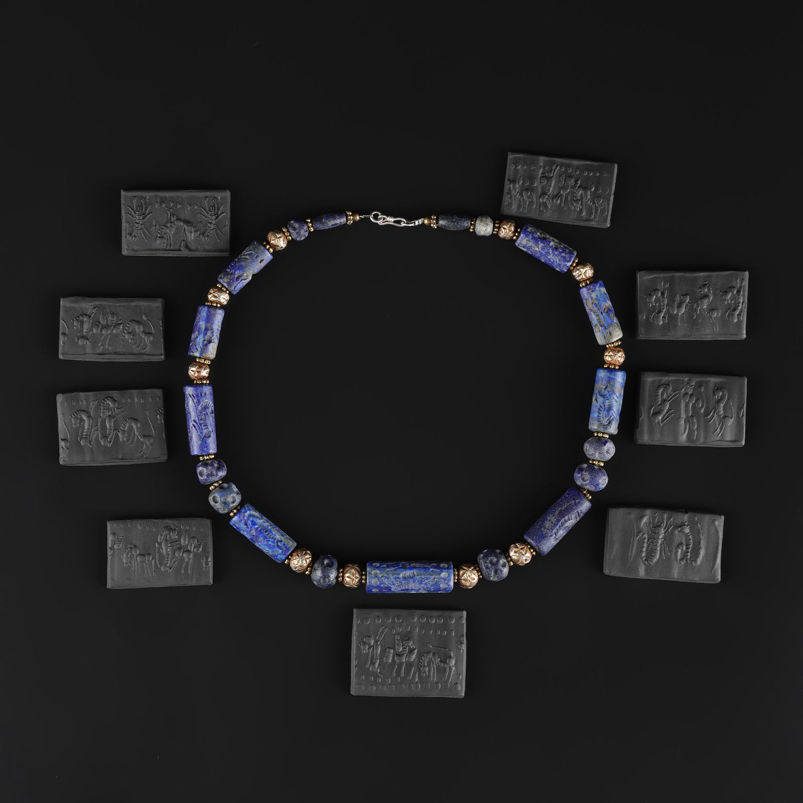 Old Antique Lapis Lazuli Intaglio Cylinder Seal Stamp Bead from Sasanian Dynasty: Old Antique Lapis Lazuli Intaglio Cylinder Seal Stamp Bead from Sasanian Dynasty Length: 20in Total Weight: 105gram