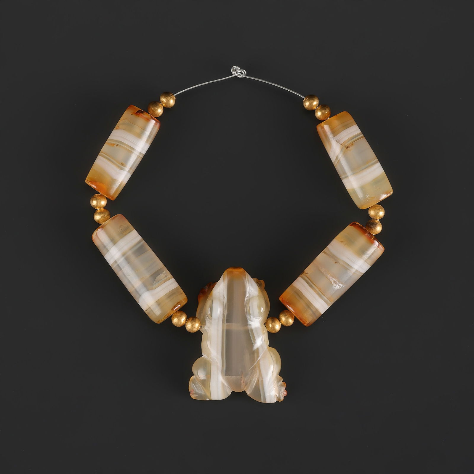 Old Antique Natural Agate Hand Carved Frog Figure Tribal Pyu Beads: Old Antique Natural Agate Hand Carved Frog Figure Tribal Pyu Beads Total Weight: 58gram