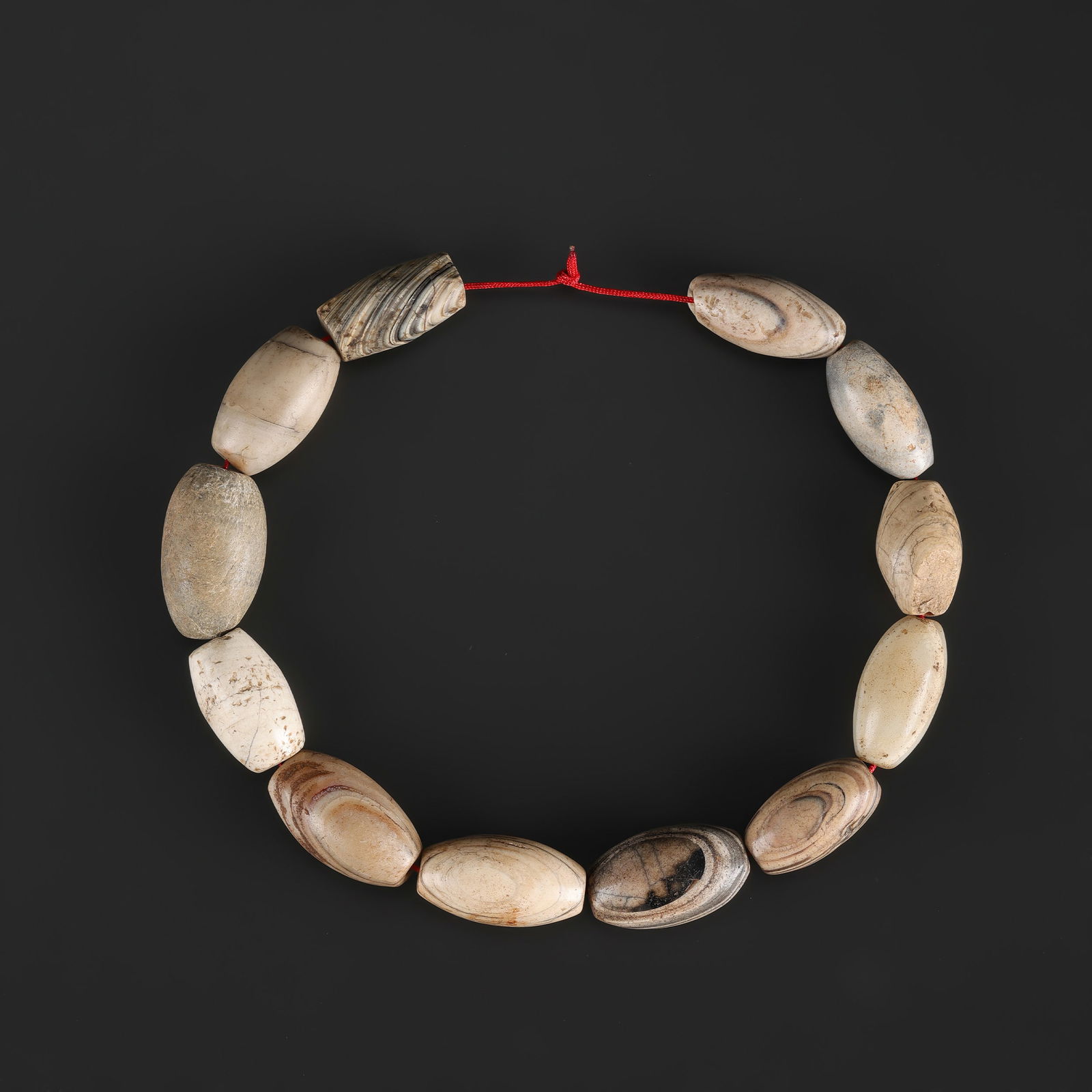 Dzi Antique Beads Antique Spiritual Himalayan Tibet India Nepalese Agate Jewelry: Dzi Antique Beads Antique Spiritual Himalayan Tibet India Nepalese Agate Jewelry Length: 16in Weight: 133gram