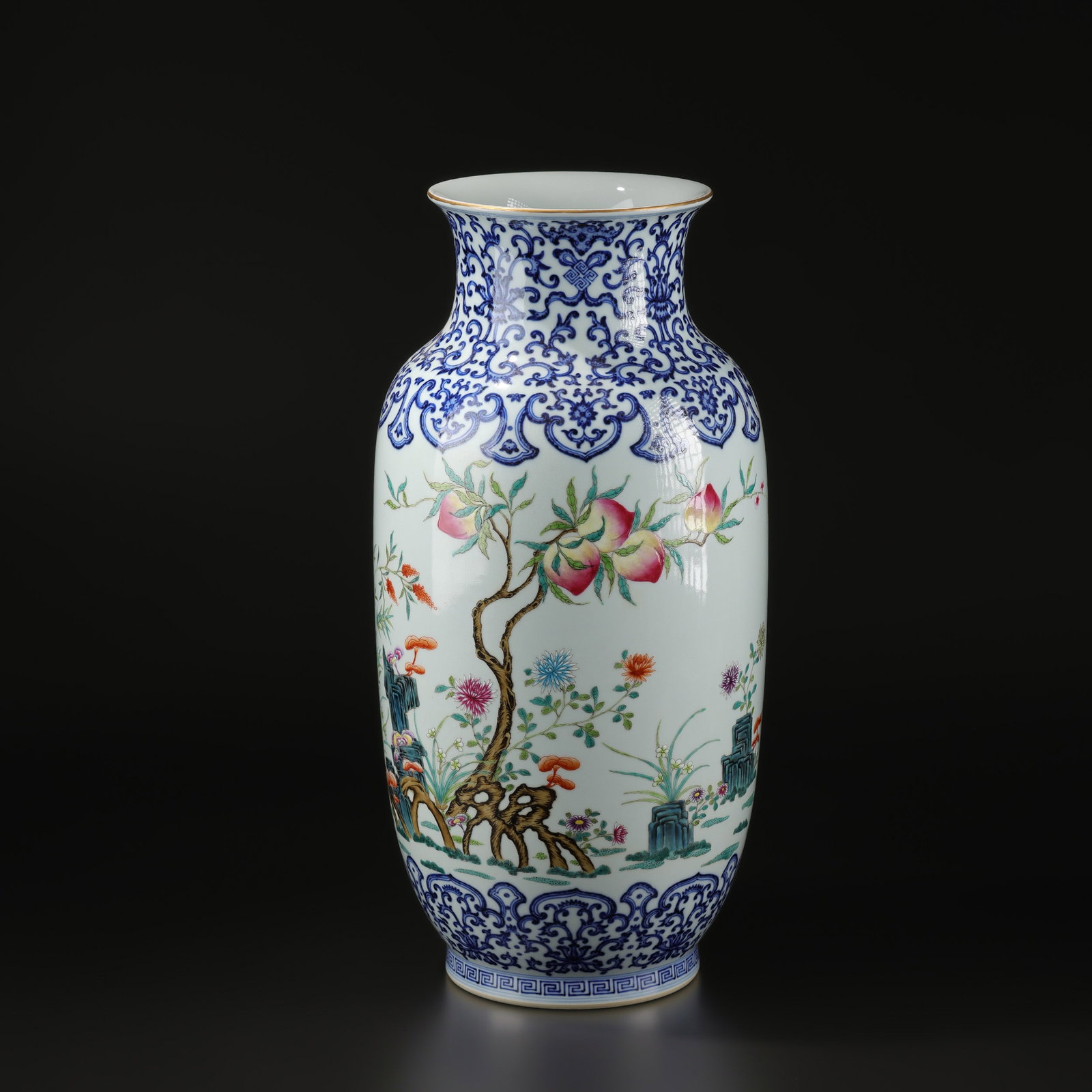Old Chinese Porcelain Qing Dynasty Vase: Old Chinese Porcelain Qing Dynasty Vase Size Detail: 19.5 x 43.5cm Weight: 4.2kg