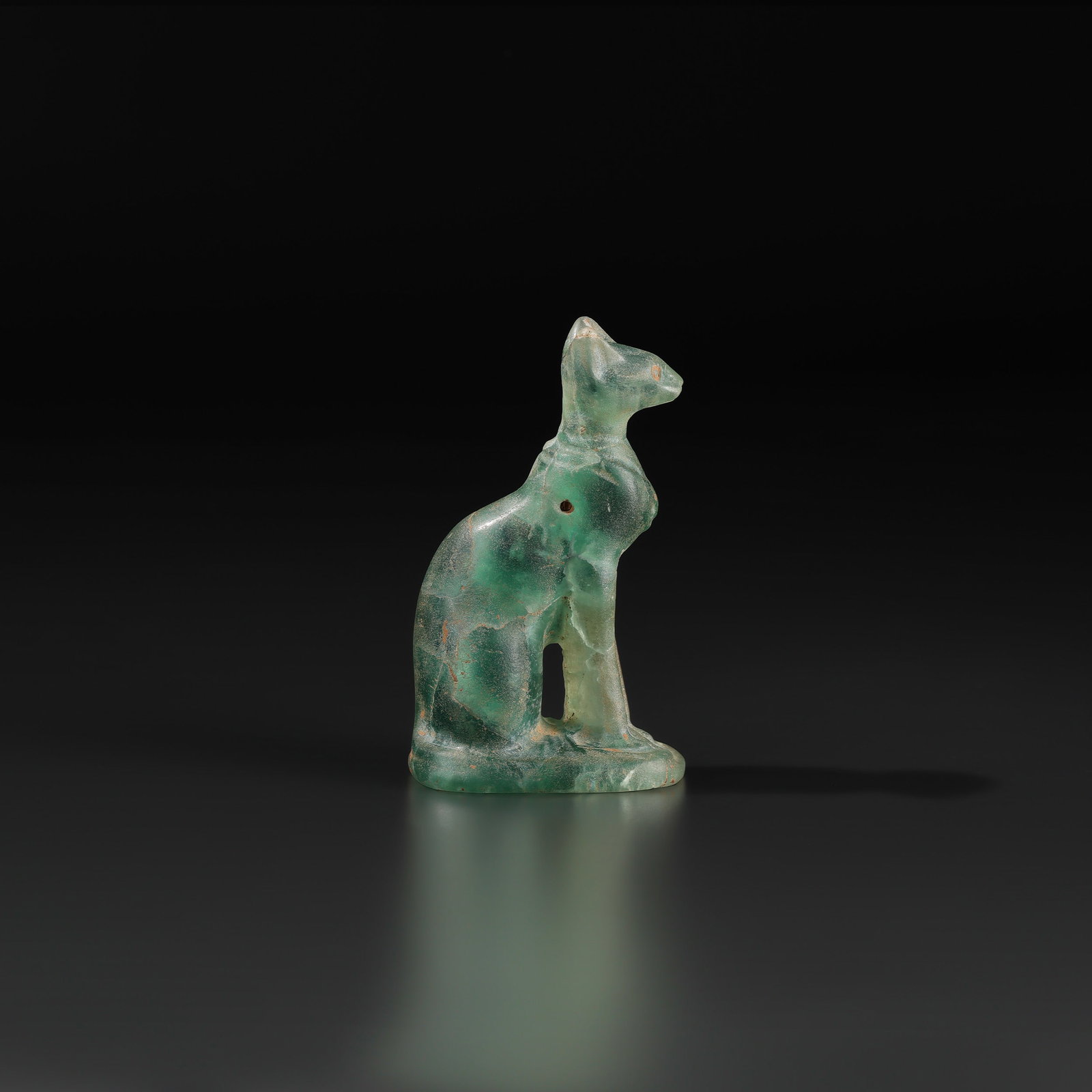 Old Ancient Carved Fluorite Crystal Natural Gemstone Animal Figure: Old Ancient Carved Fluorite Crystal Natural Gemstone Animal Figure Size Detail: 4 x 10cm Weight: 224gram