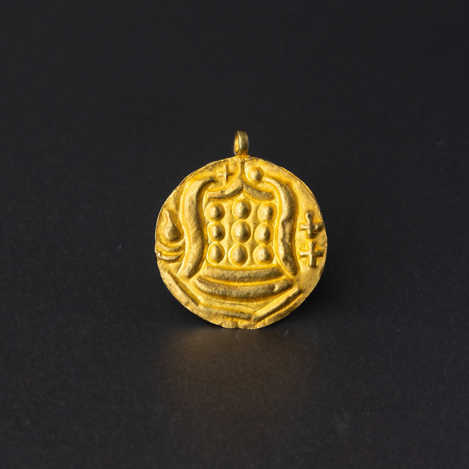 Ancient Burmese Pyu City-State Gold Coin Pendant (1 of 7)