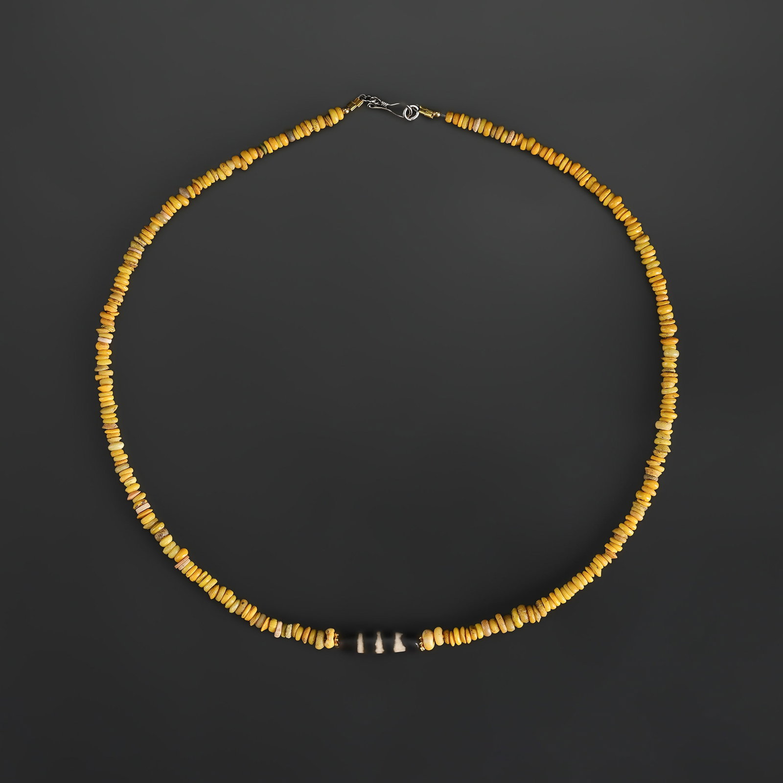 Ancient Glass Beads with Dzi Bead Necklace: Ancient Glass Beads with Dzi Bead Necklace Length: 19in Total Weight: 16gram