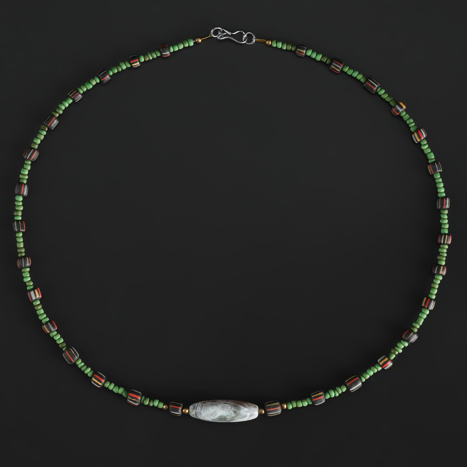 Collection of Antique Mix Material Old Beads Necklace: Collection of Antique Mix Material Old Beads Necklace Length: 20in Total Weight: 17gram