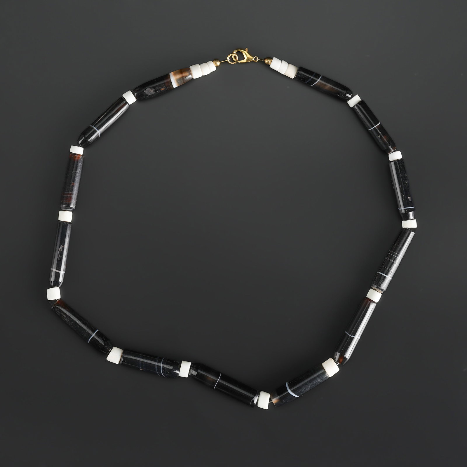 Old Mixed Banded Agate and Shell Beads Necklace: Old Mixed Banded Agate and Shell Beads Necklace Length: 20in Total Weight: 61gram