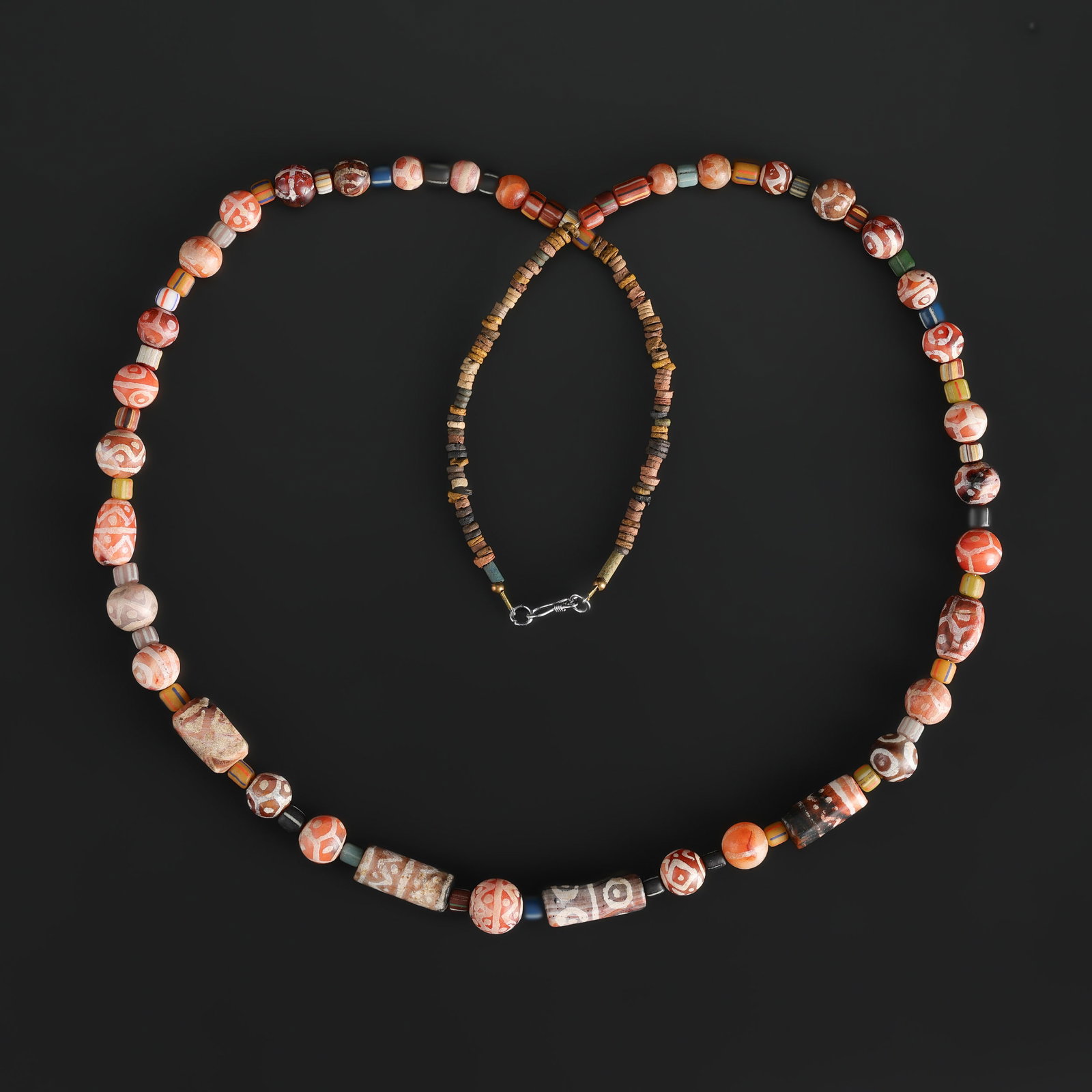 Collection of Antique Mix Material Old Beads Necklace: Collection of Antique Mix Material Old Beads Necklace Length: 32in Total Weight: 76gram