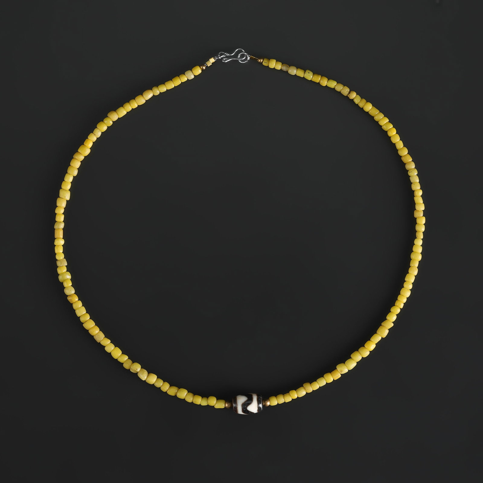 Collection of Antique Mix Material Old Glass Beads and Dzi Bead Necklace: Collection of Antique Mix Material Old Glass Beads and Dzi Bead Necklace Length: 20in Total Weight: 18gram