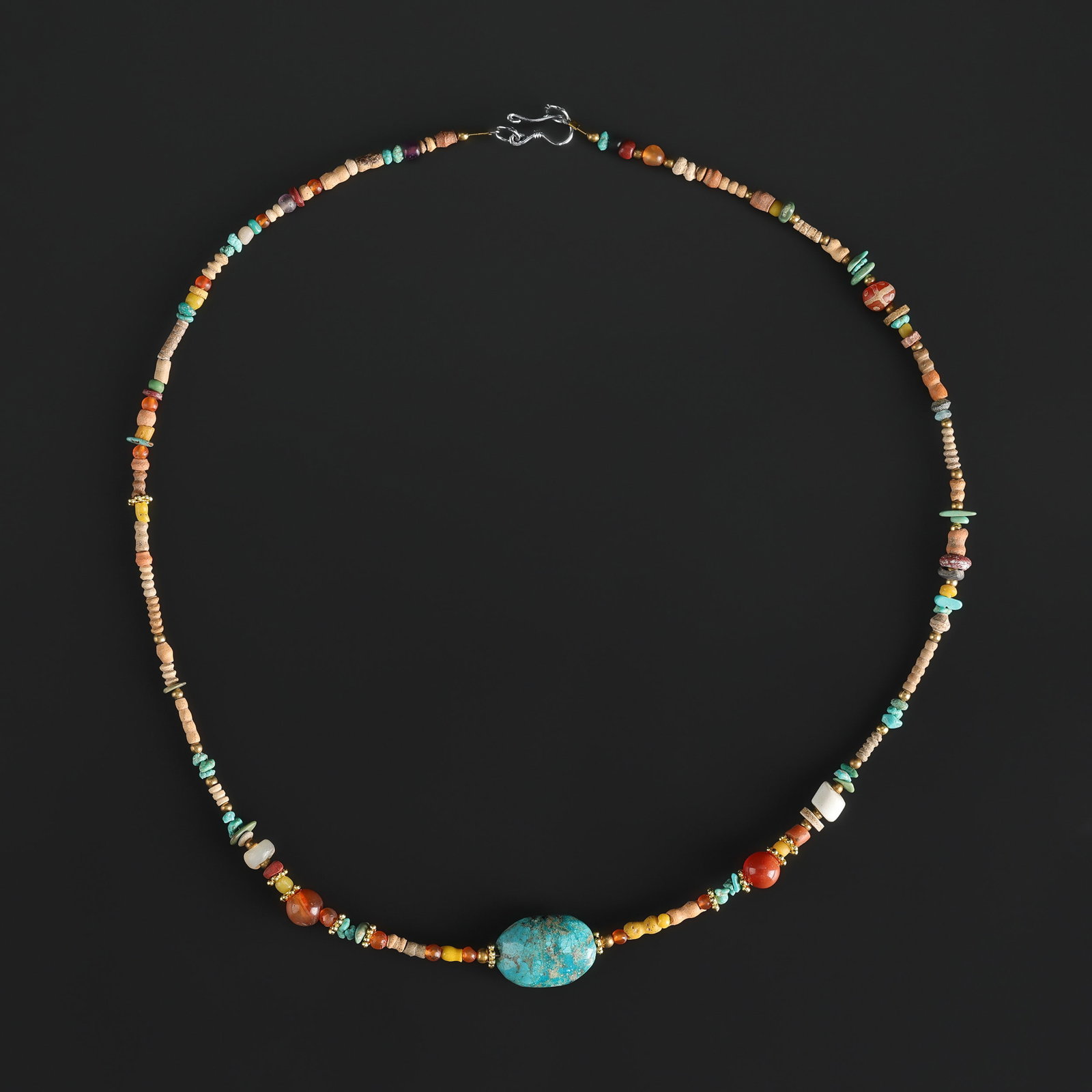 Collection of Antique Mix Material Old Beads Necklace: Collection of Antique Mix Material Old Beads Necklace Length: 19in Total Weight: 12gram