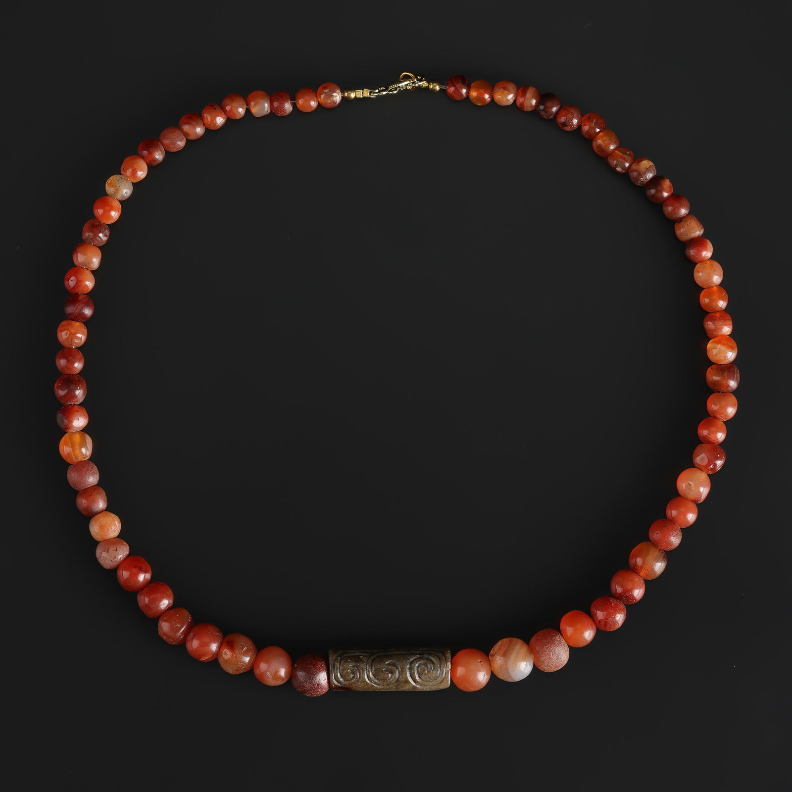 Old Mixed Carnelian Beads with Jade Bead Pendant Necklace: Old Mixed Carnelian Beads with Jade Bead Pendant Necklace Length: 22in Total Weight: 89gram