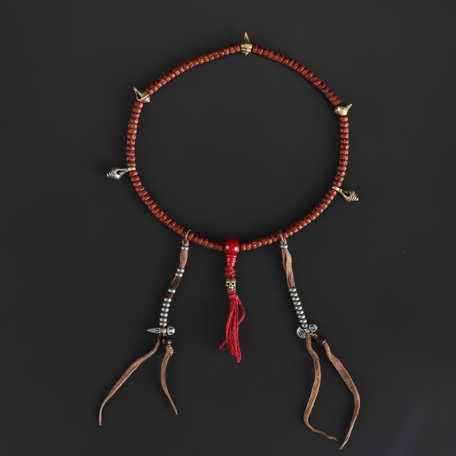 Tibetan Buddhist Mala Prayer Beads Counter with Protective Amulets: Tibetan Buddhist Mala Prayer Beads Counter with Protective Amulets Length: 14in Total Weight: 20gram