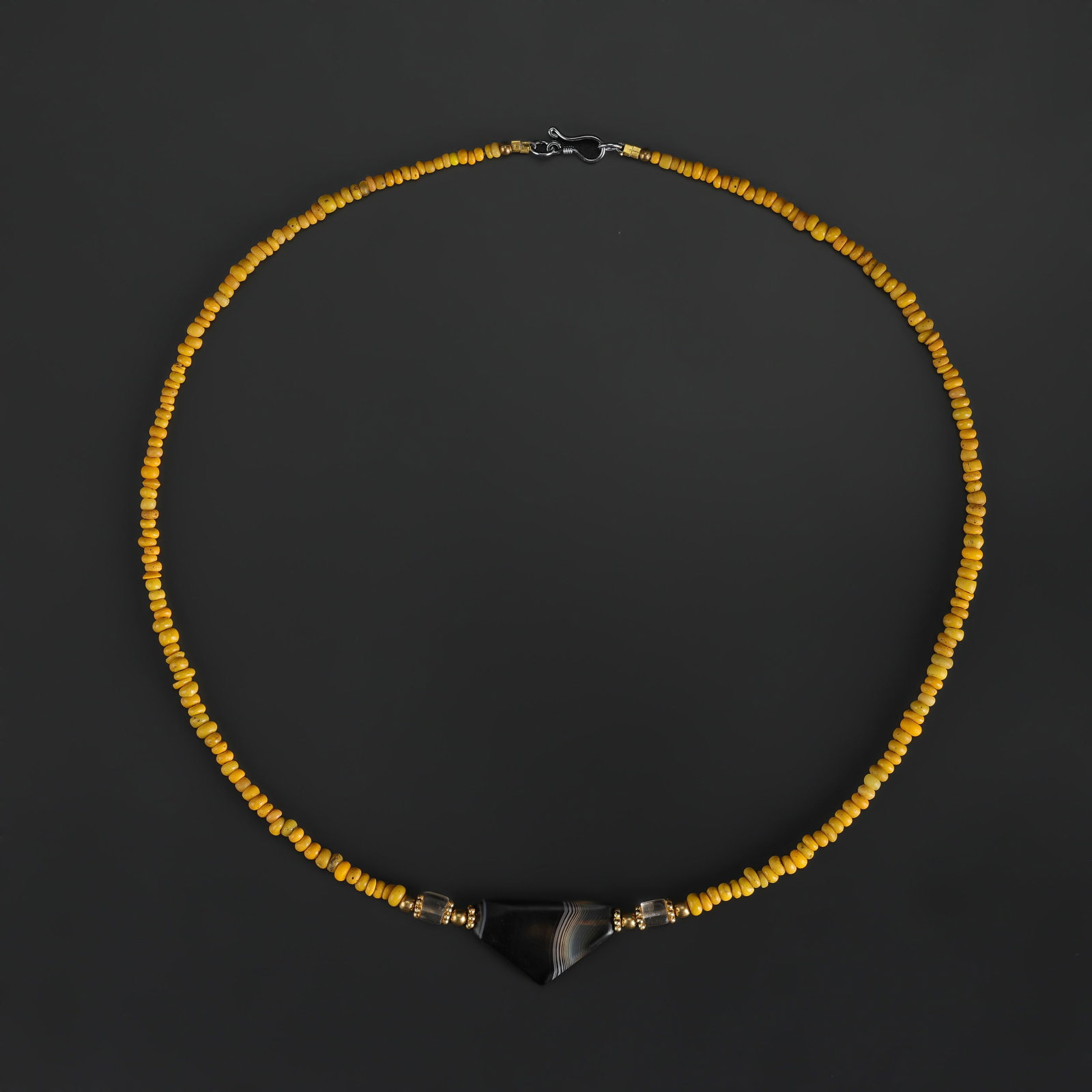 Collection of Antique Mix Material Old Beads Necklace: Collection of Antique Mix Material Old Beads Necklace Length: 22in Total Weight: 21gram