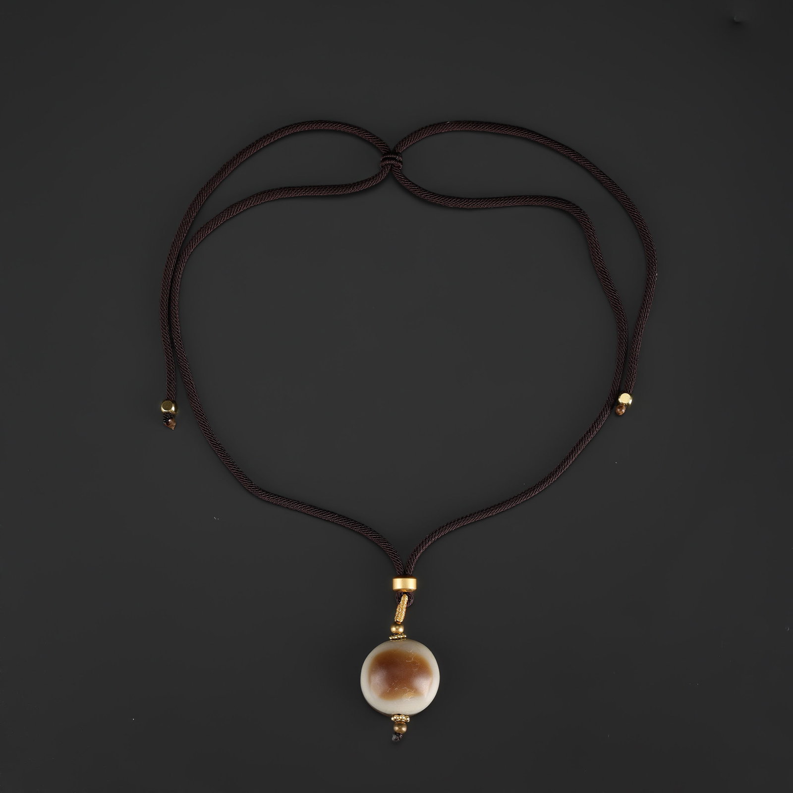 Old Luk Milk Eye Agate Amulet Bead with Adjustable String: Old Luk Milk Eye Agate Amulet Bead with Adjustable String Length: 21in Total Weight: 13gram