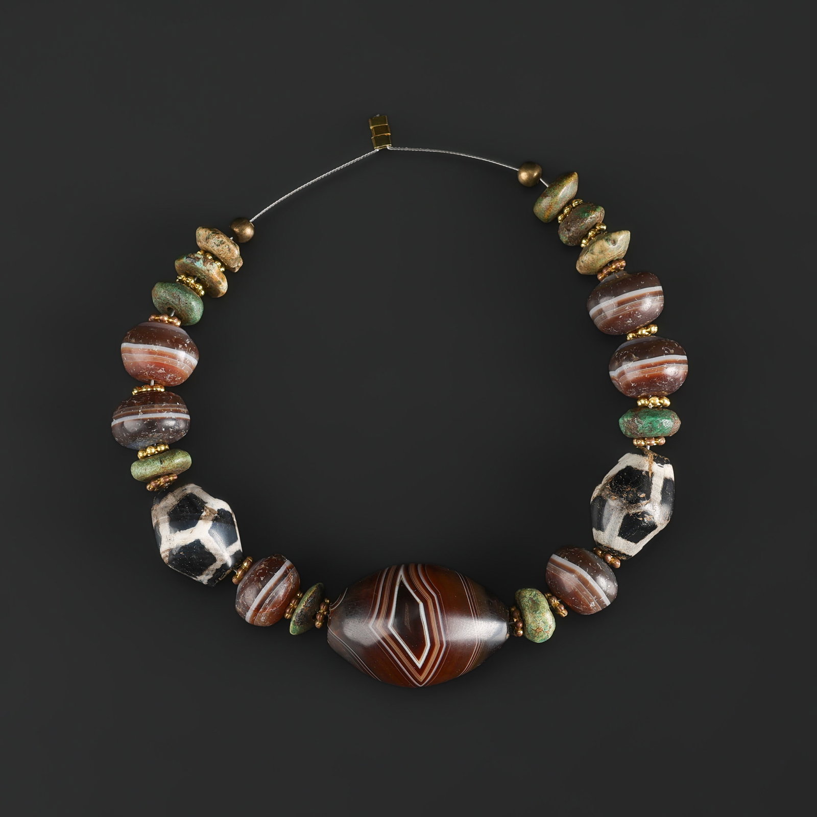 Collection of Antique Mix Old Beads Lot: Collection of Antique Mix Old Beads Lot Total Weight: 36gram