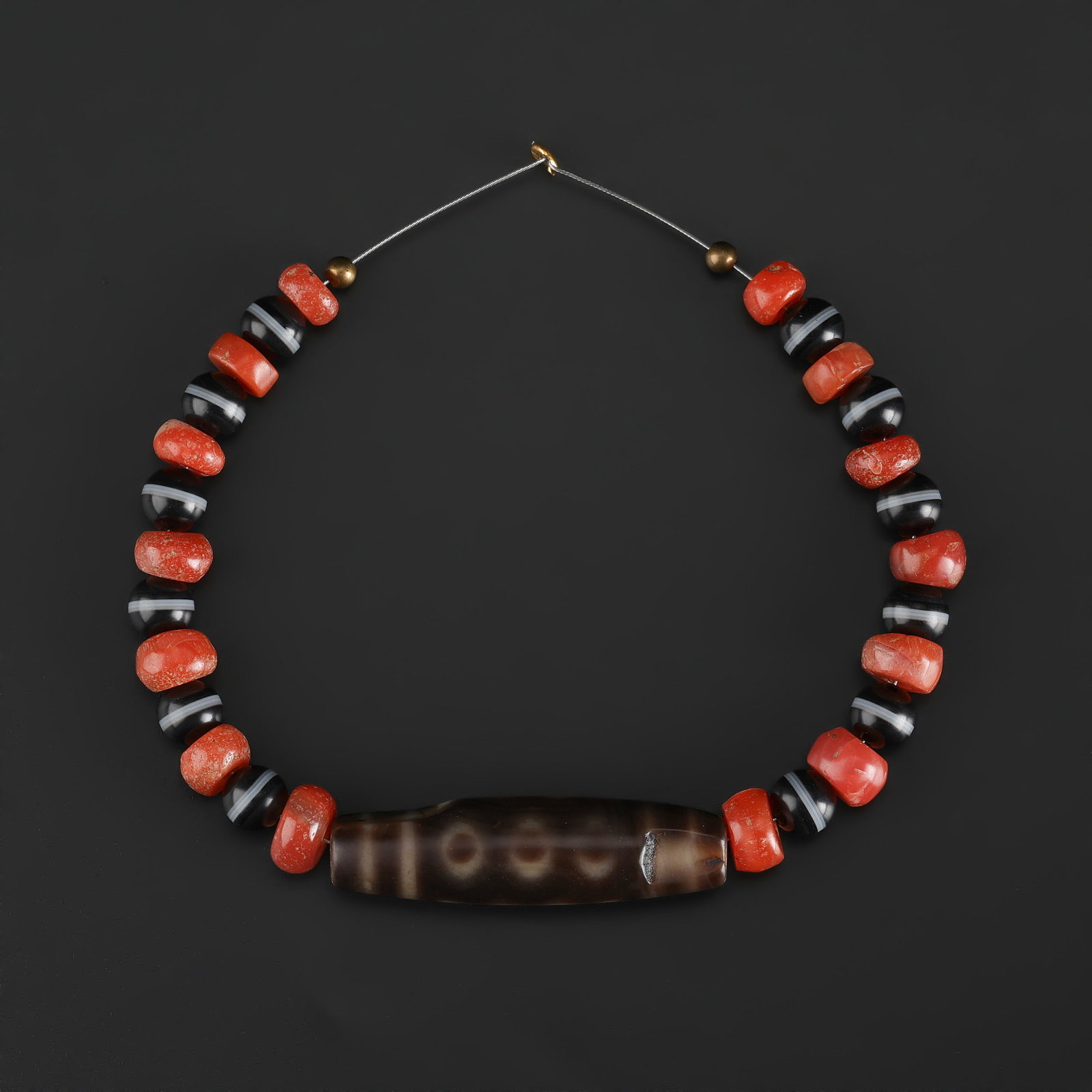 Collection of Antique Mix Old Beads Lot: Collection of Antique Mix Old Beads Lot Total Weight: 32gram