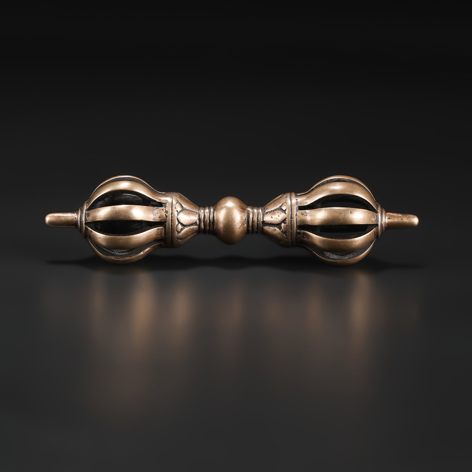 Ancient Tibetan Temple Bronze Vajra Dorje Phurpa Exorcism Talisman Amulet Pendent: Ancient Tibetan Temple Bronze Vajra Dorje Phurpa Exorcism Talisman Amulet Pendent Size Detail: 13 x 3cm Weight: 140gram