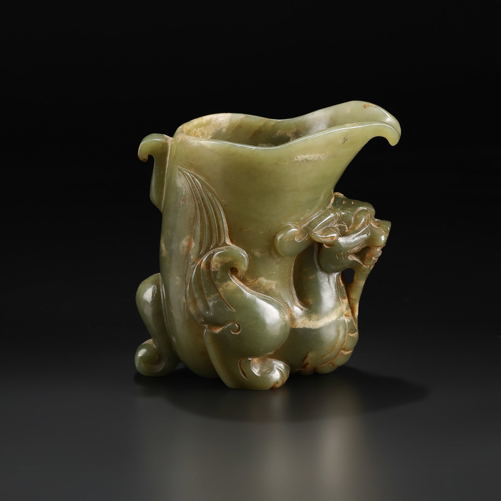 Chinese Jade Rhyton Cup: Chinese Jade Rhyton Cup Size Detail: 11.5 x 12cm Weight: 704gram