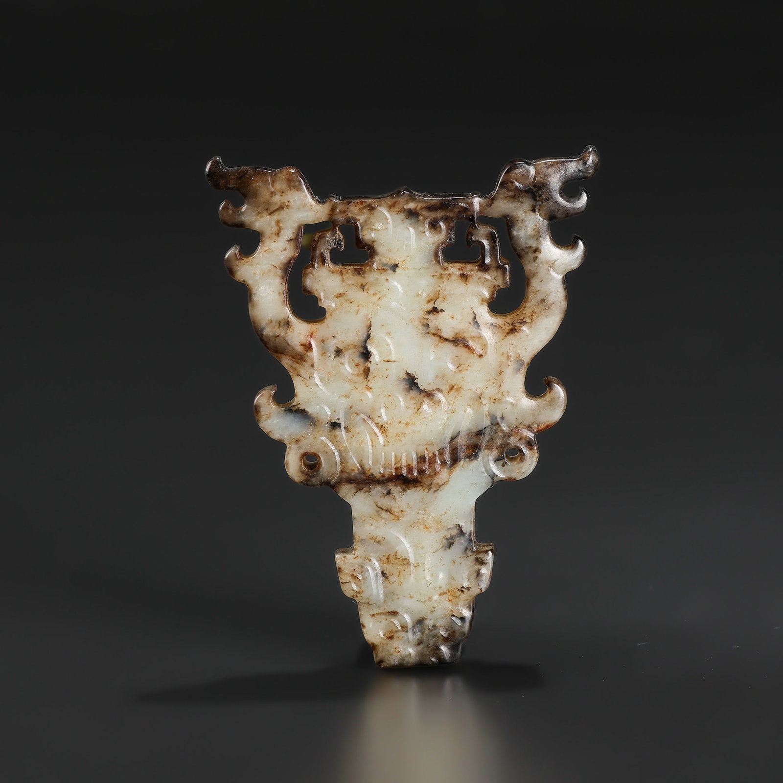 Chinese Shijiahe Culture Carving Jade Deity&Tiger Face Amulet: Chinese Shijiahe Culture Carving Jade Deity&Tiger Face Amulet Size Detail: 5.5 x 7.5cm Weight: 42gram