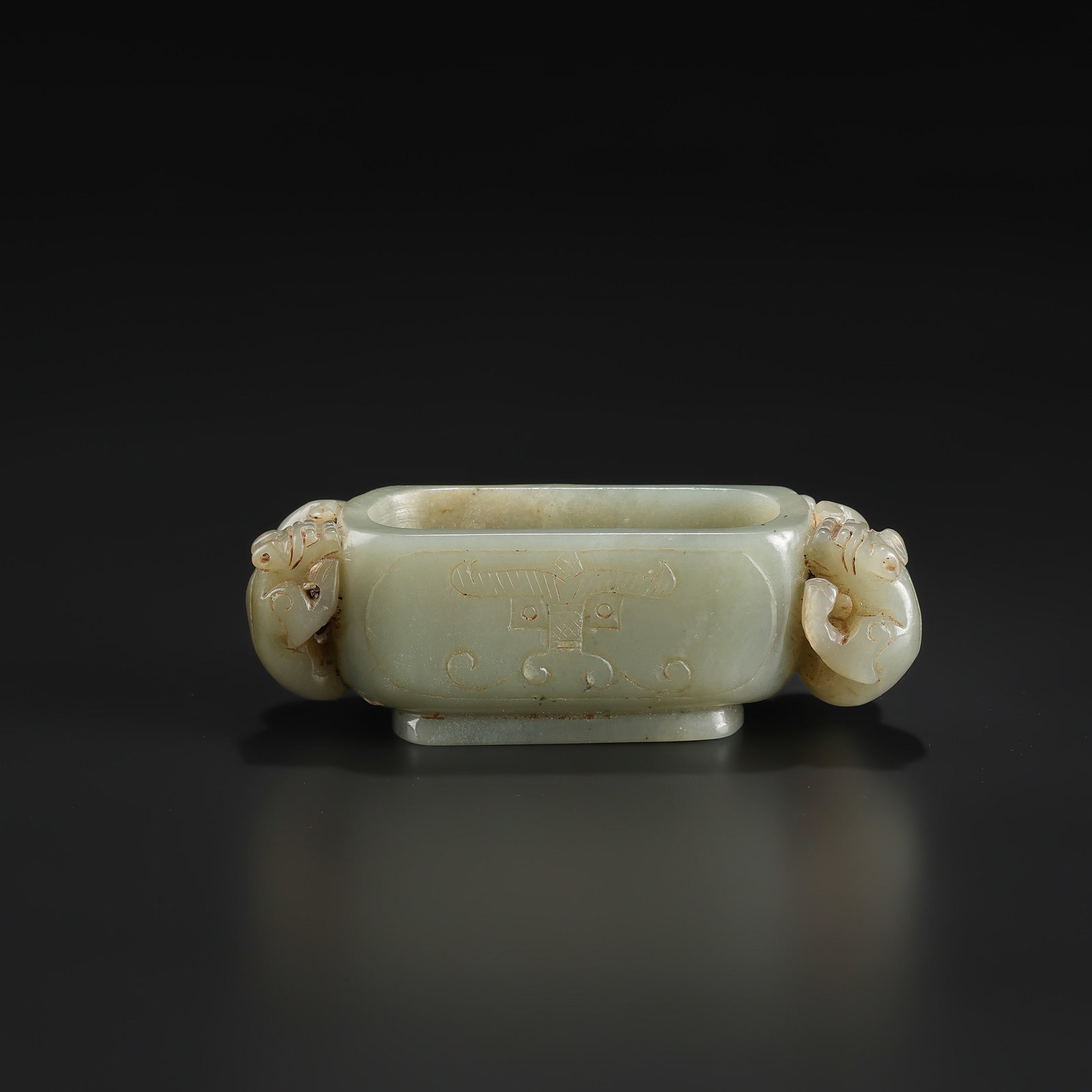 Chinese Qing dynasty Pale Celadon Jade Vessel: Chinese Qing dynasty Pale Celadon Jade Vessel Size Detail: 11 x 3.5cm Weight: 187gram
