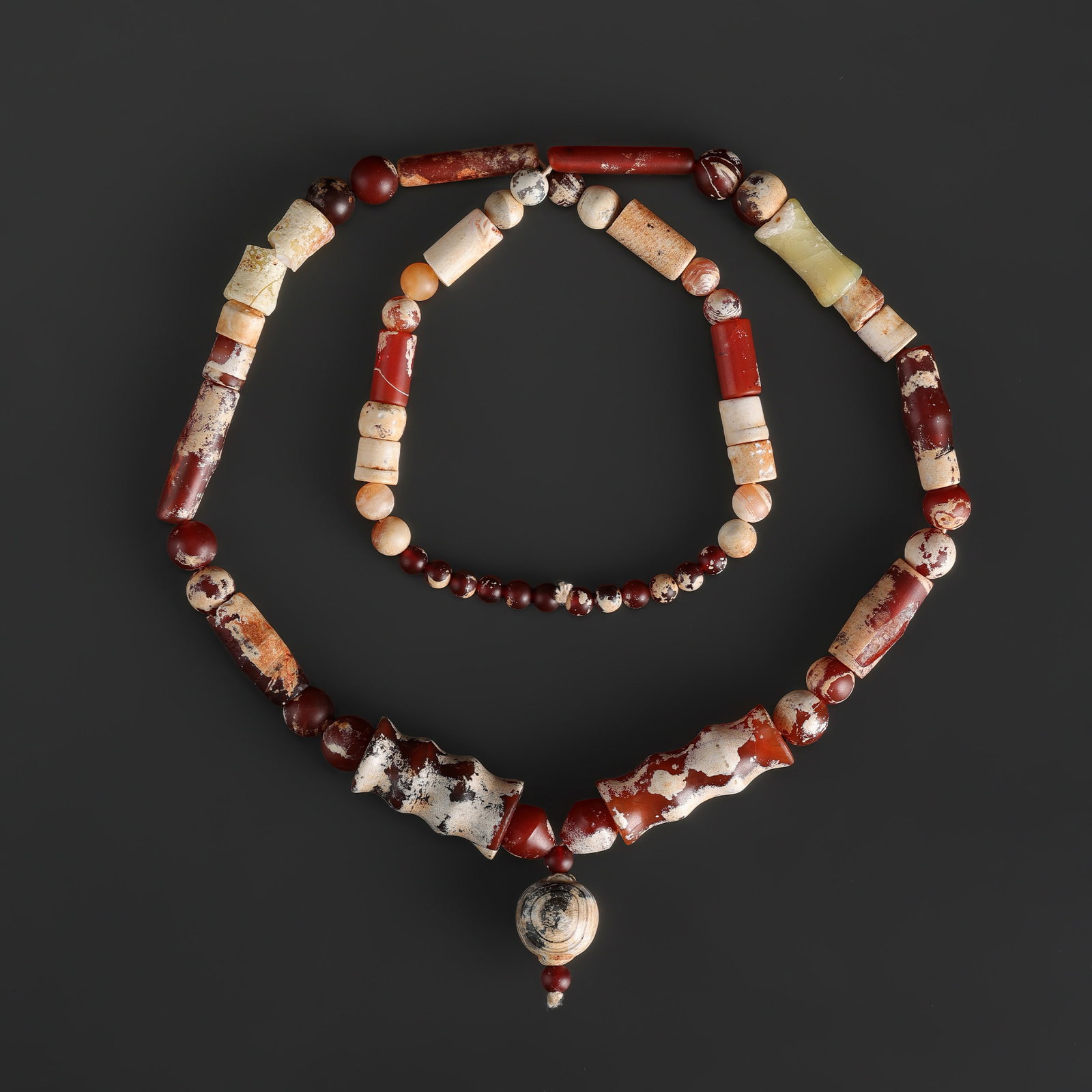Old Himalaya Indo Tibetan Antique Carnelian Agate Stone Beads Necklace: Old Himalaya Indo Tibetan Antique Carnelian Agate Stone Beads Necklace Length: 30in Total Weight: 123gram