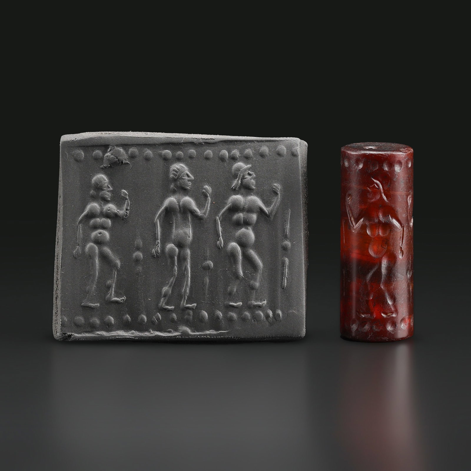 Old Antique Engraved Carved Agate Stone Stamp Seal Bead: Old Antique Engraved Carved Agate Stone Stamp Seal Bead Size Detail: 1.5 x 4cm Weight: 17gram