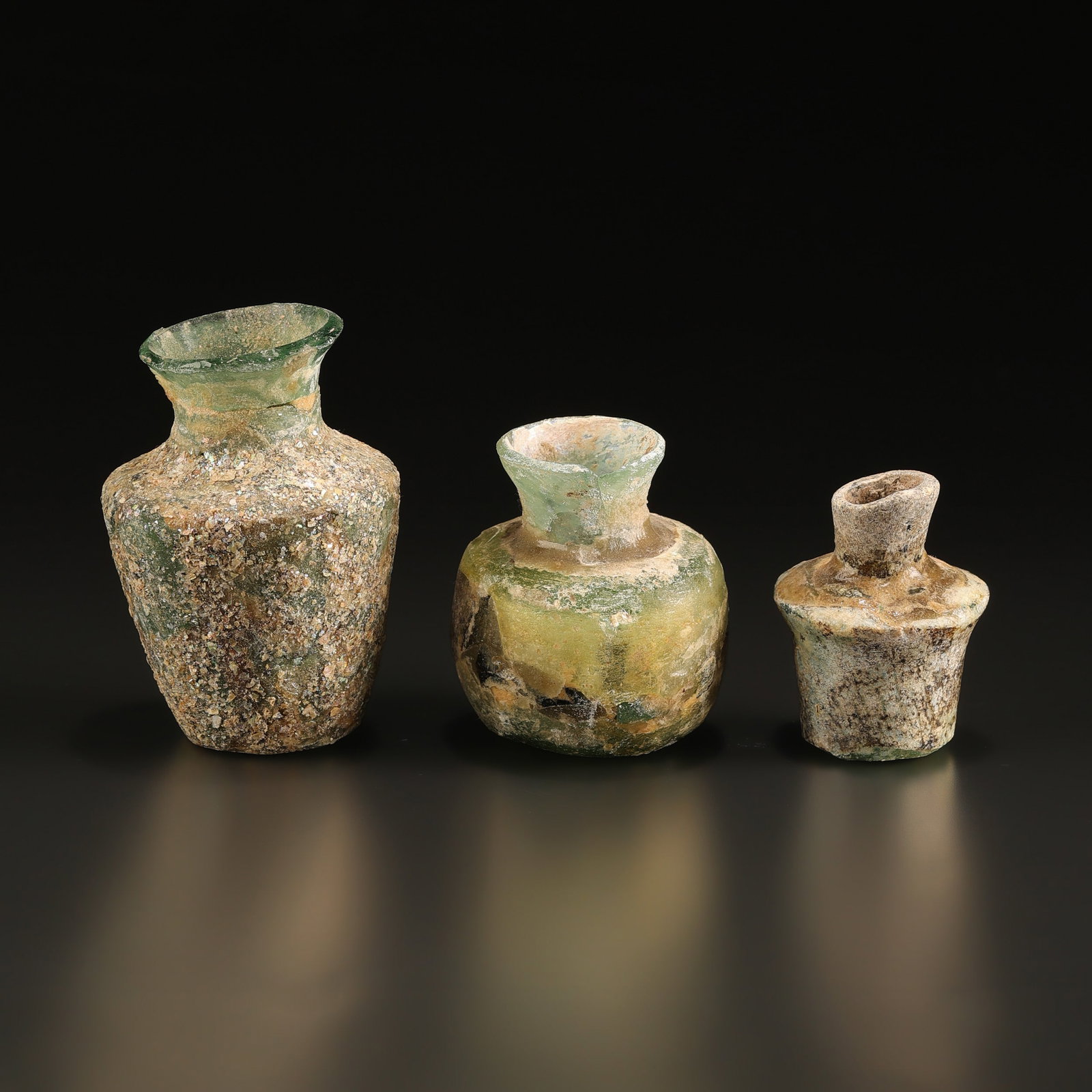 Ancient Roman Glass Bottle Vessel Lot: Ancient Roman Glass Bottle Vessel Lot Total Weight: 108gram