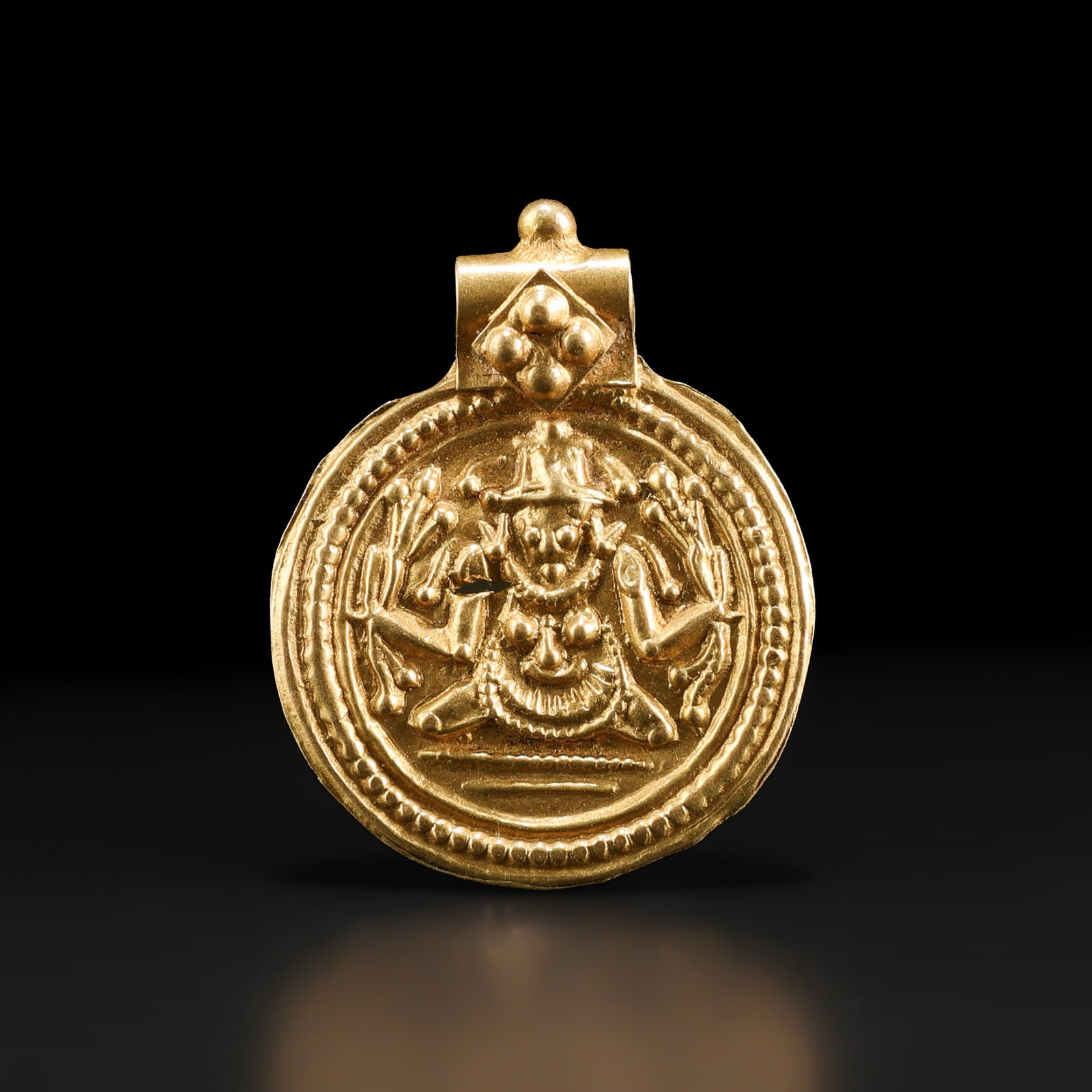 Old 19K Gold Amman Amulet Coin Pendant: Fine Gold Old 19K Gold Amman Amulet Coin Pendant. A desirable auction piece with strong decorative presence and fine gold craftsmanship. Well suited for ancient coin and jewelry collectors, display, o