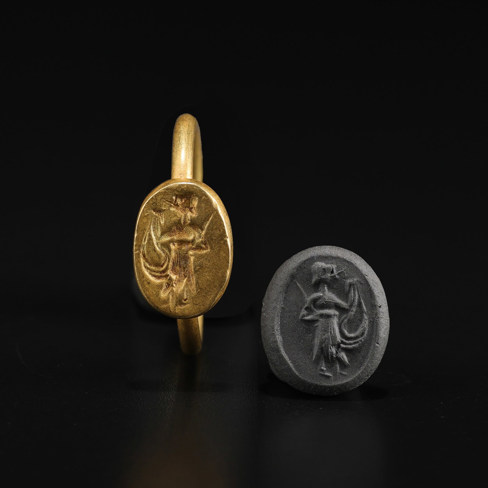 Ancient Roman Signet Seal Stamp 19K Gold Ring (1 of 7)