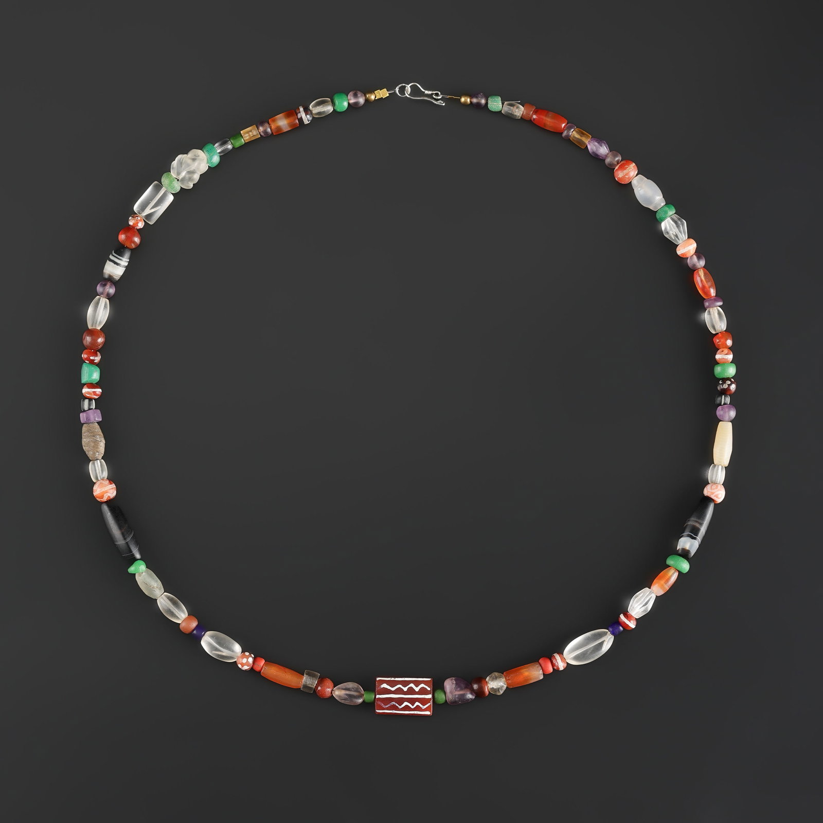 Collection of Antique Mix Material Old Agate Beads Necklace: Fine Bead Necklace Collection of Antique Mix Material Old Agate Beads Necklace. A desirable auction piece showing attractive natural color, texture, and character. Well suited for ethnographic jewelry