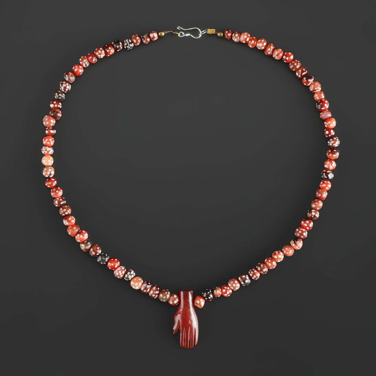 Antique Etched Dot Patterns Carnelian Agate Beads Necklace: Fine Bead Necklace Antique Etched Dot Patterns Carnelian Agate Beads Necklace. A desirable auction piece showing attractive natural color, texture, and character. Well suited for ethnographic jewelry 
