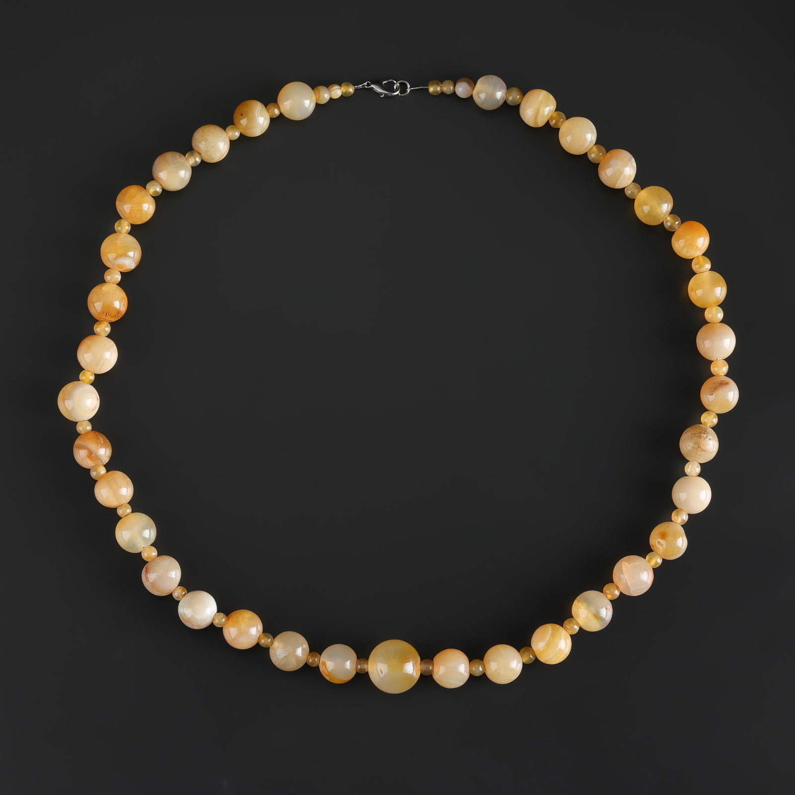 Collection of Antique Old Banded Agate Beads Necklace: Fine Bead Necklace Collection of Antique Old Banded Agate Beads Necklace. A desirable auction piece showing attractive natural color, texture, and character. Well suited for ethnographic jewelry colle