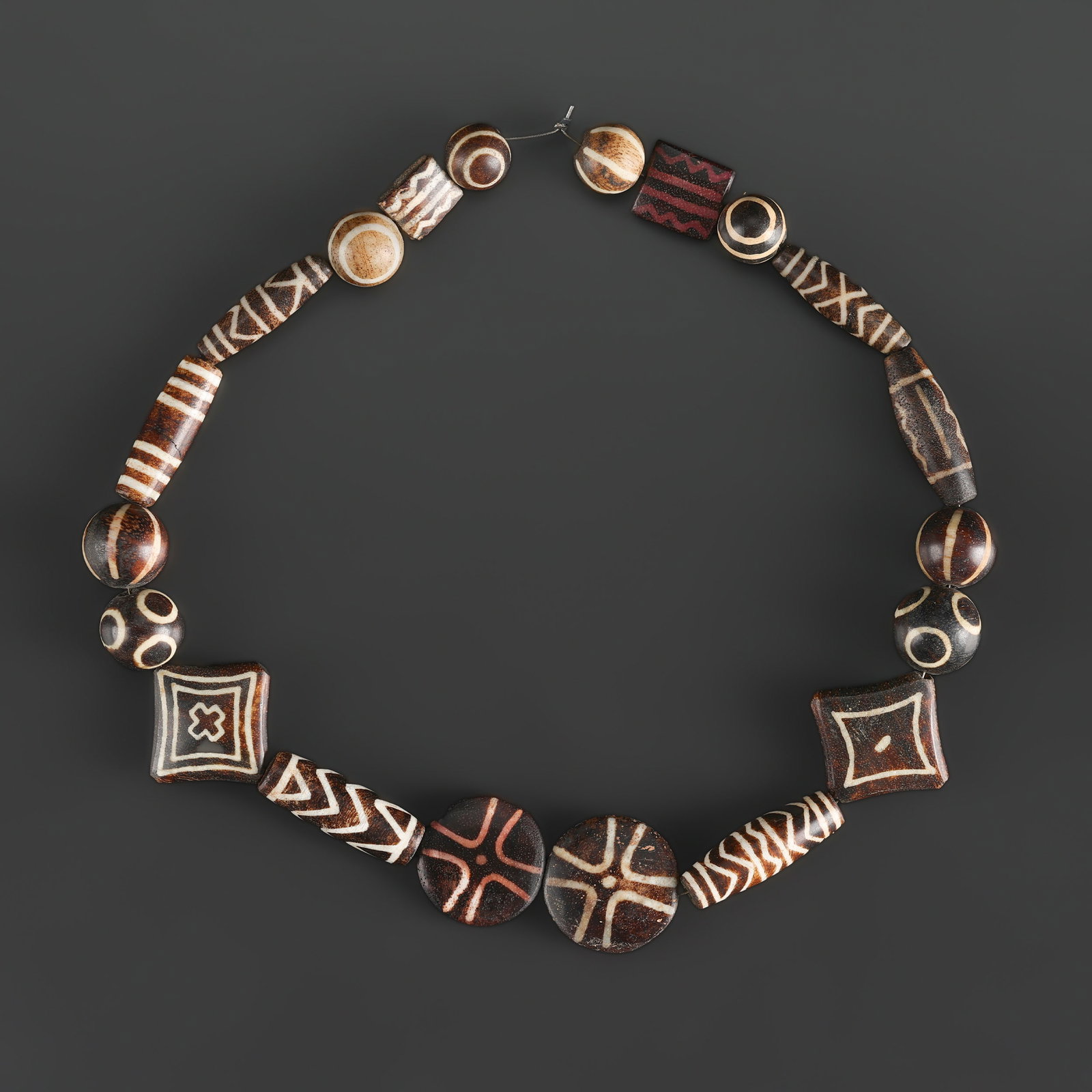 South East Asian Burmese Antiquities Jewelry Trade Pumtek Wood Bead Late 19 C: Fine Bead Necklace South East Asian Burmese Antiquities Jewelry Trade Pumtek Wood Bead Late 19 C. A desirable auction piece with appealing beadwork and collectible visual character. Well suited for et