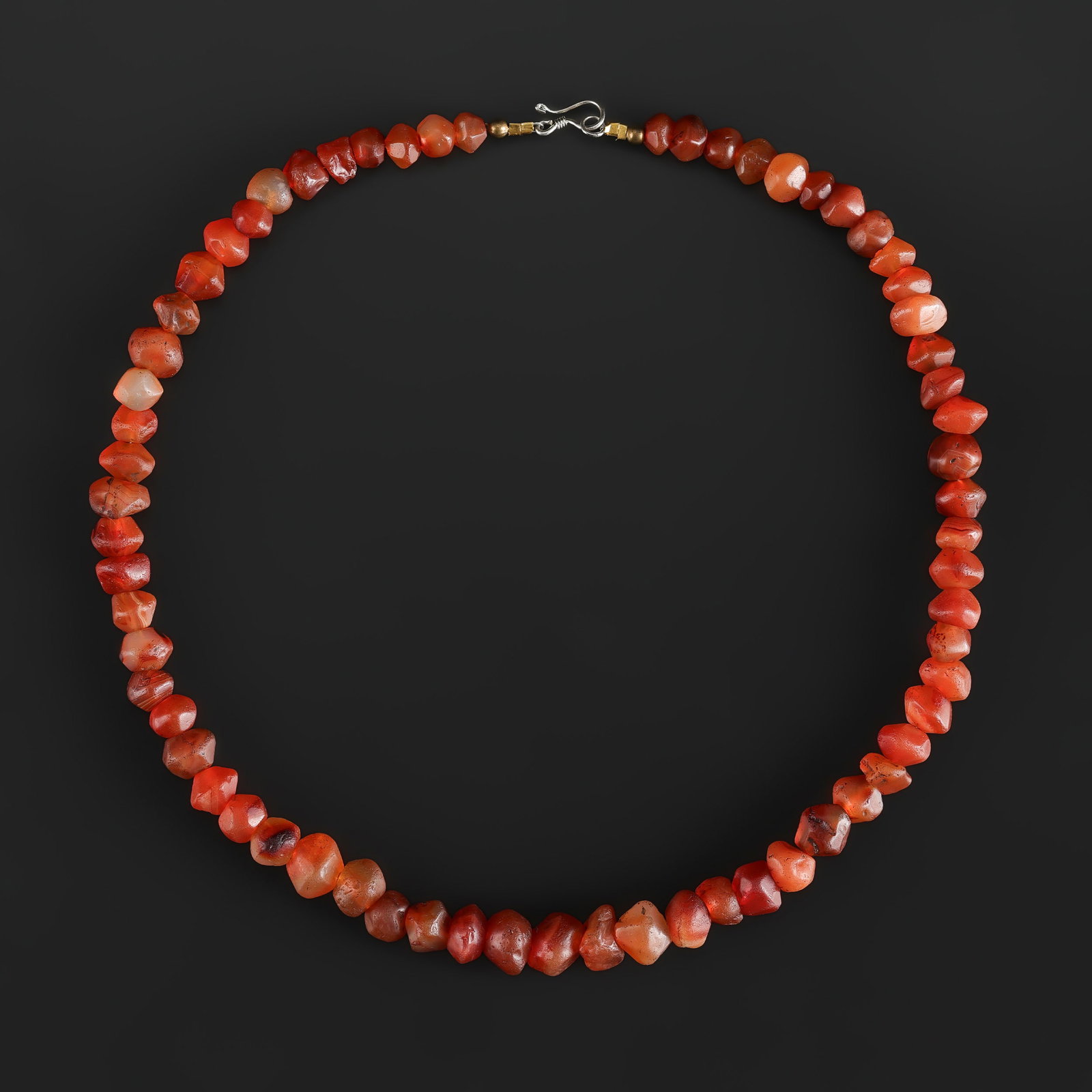 Old Ancient Roman's Dynasty Red Carnelian Agate Jewelry Antique Beads Necklace: Fine Bead Necklace Old Ancient Roman's Dynasty Red Carnelian Agate Jewelry Antique Beads Necklace. A desirable auction piece showing attractive natural color, texture, and character. Well suited for a