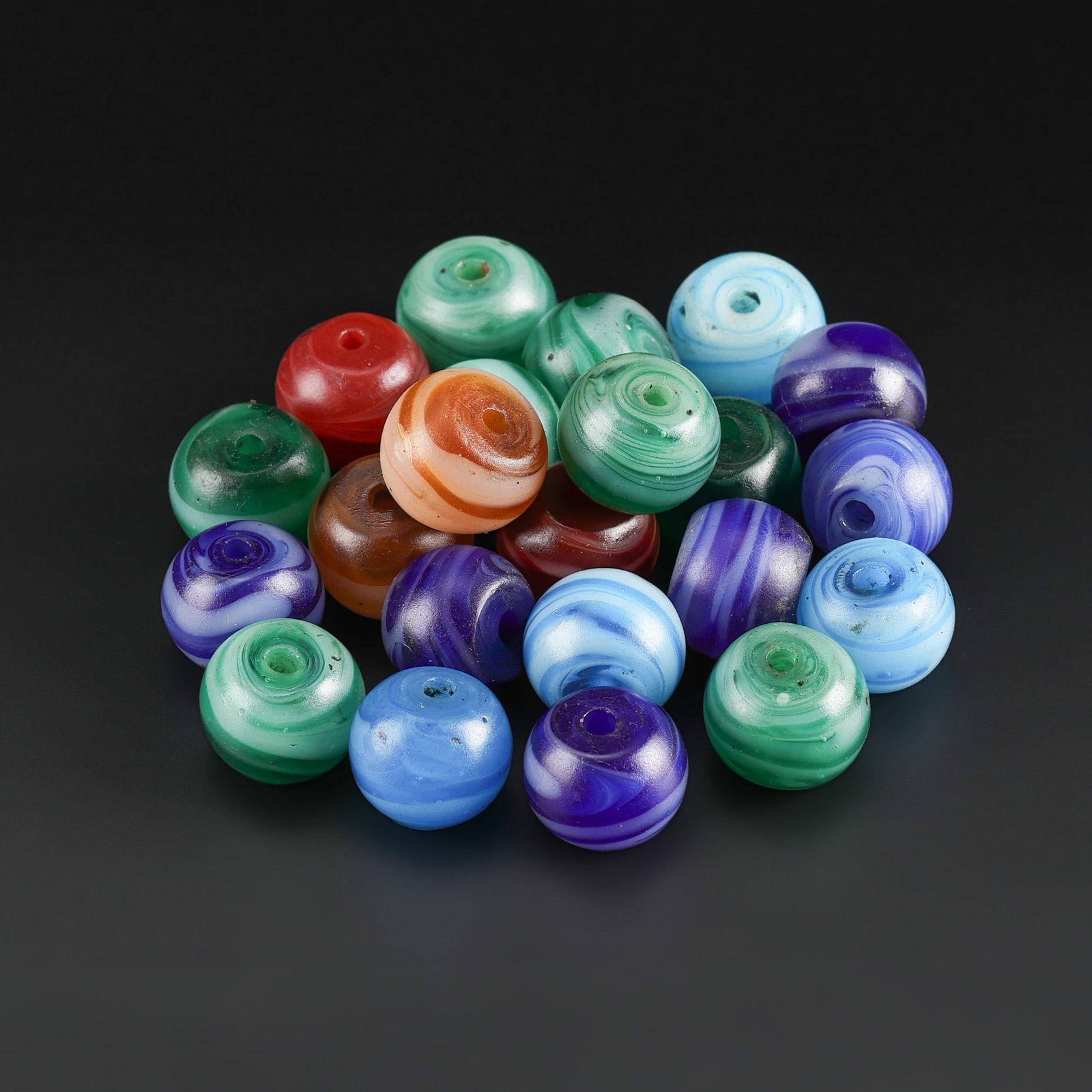 Old Ancient Chinese Multicolor Glass Beads (1 of 4)